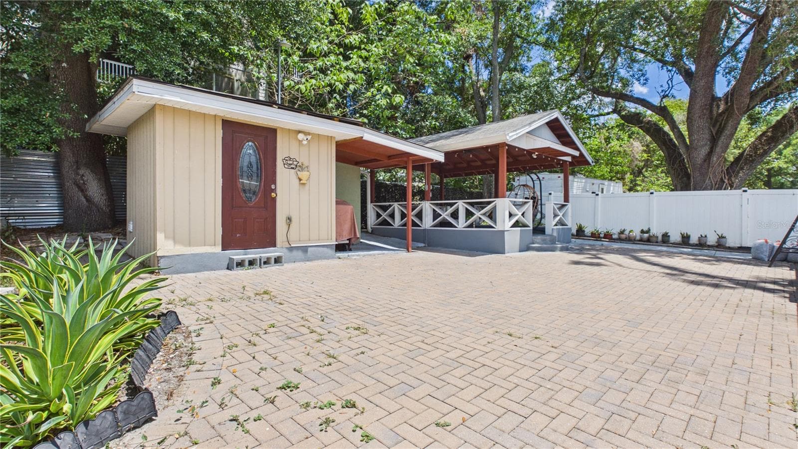 Single Family Residence at 8721 N ORANGEVIEW AVE, TAMPA, photo 41 of 47