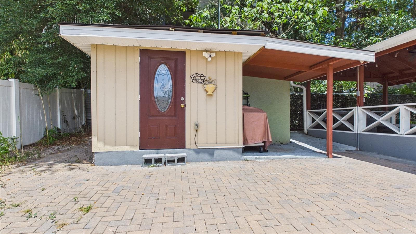 Single Family Residence at 8721 N ORANGEVIEW AVE, TAMPA, photo 42 of 47