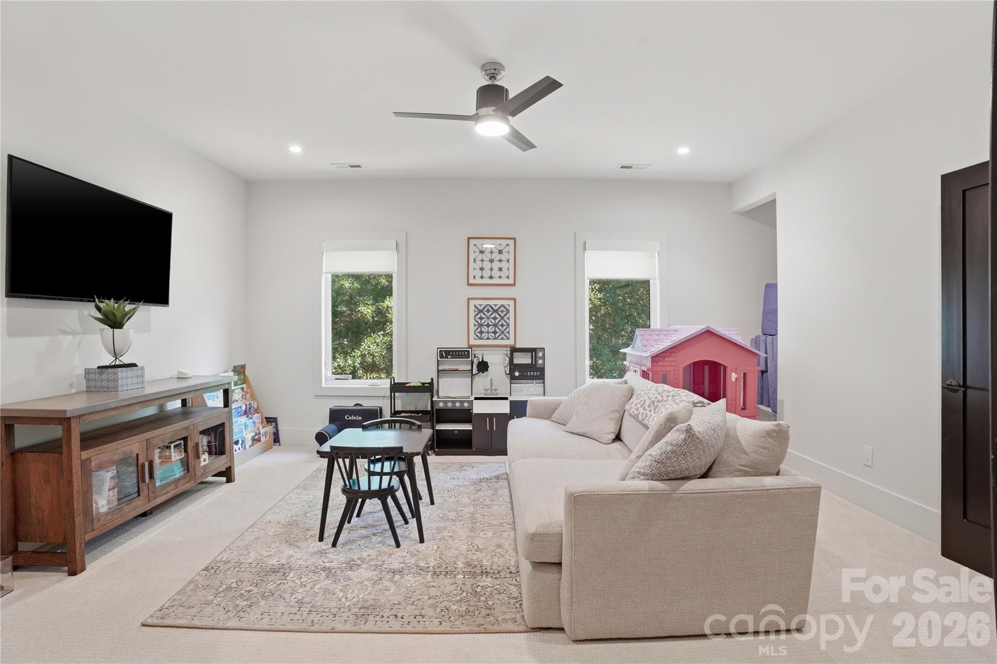 Single Family Residence at Charlotte, photo 11 of 48