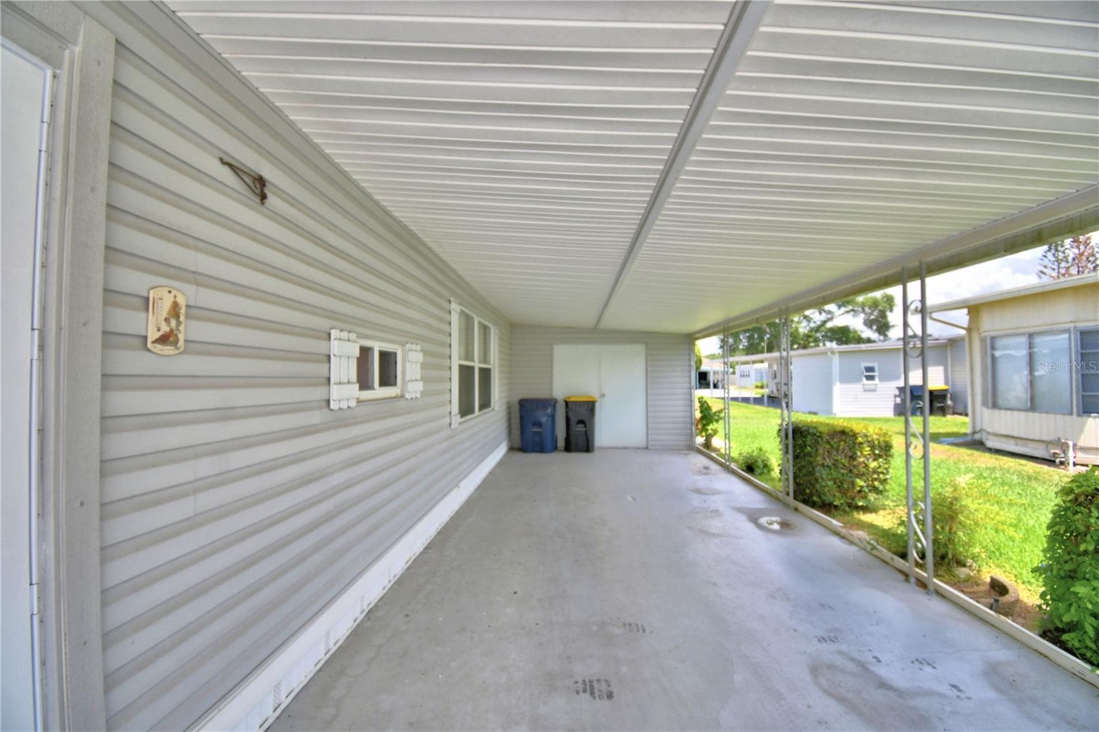 Mobile Home at 118 PARADISE LN, AUBURNDALE, photo 3 of 40