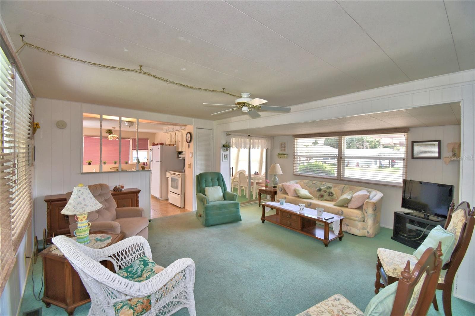 Mobile Home at 118 PARADISE LN, AUBURNDALE, photo 12 of 40