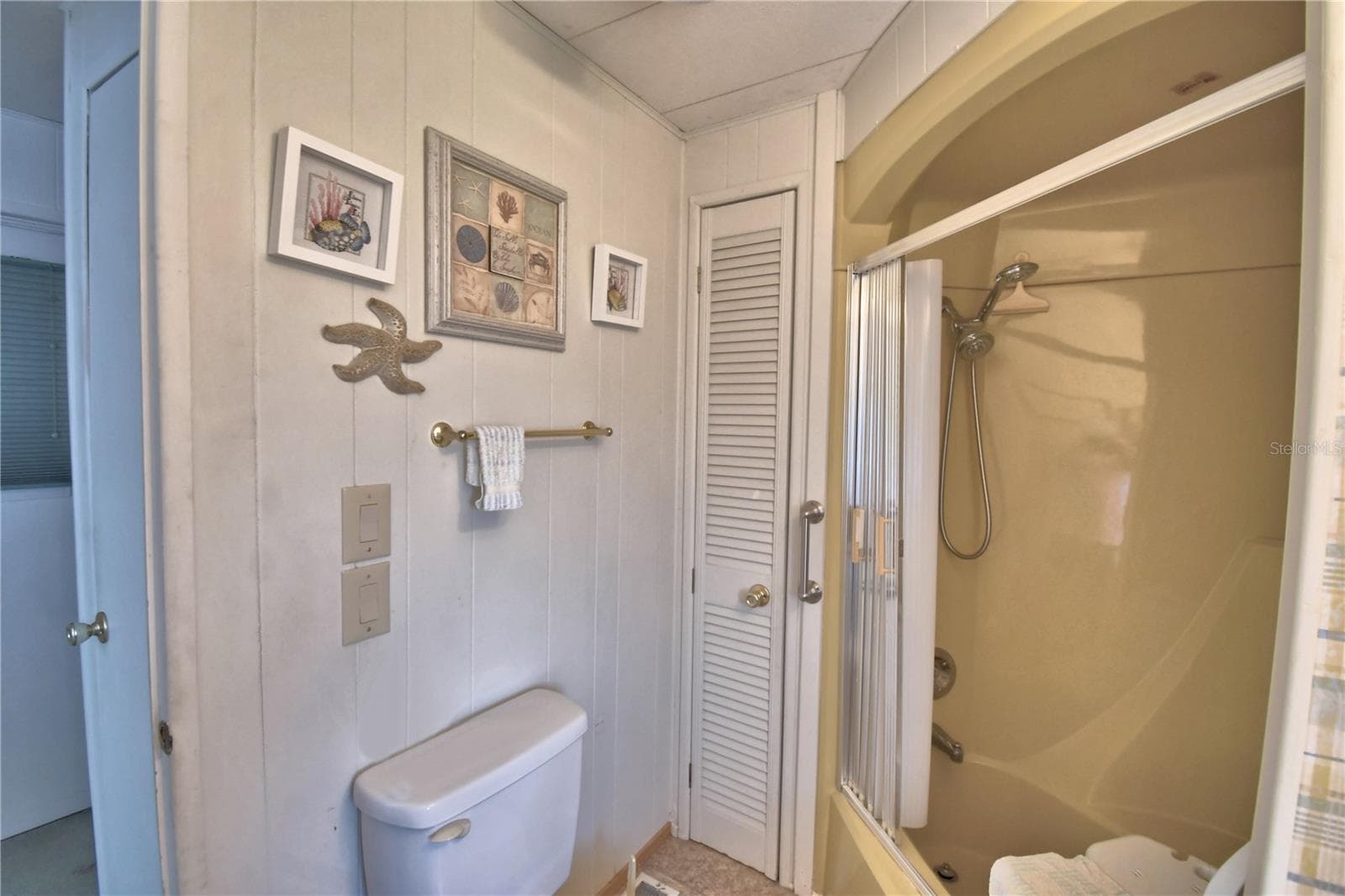 Mobile Home at 118 PARADISE LN, AUBURNDALE, photo 23 of 40