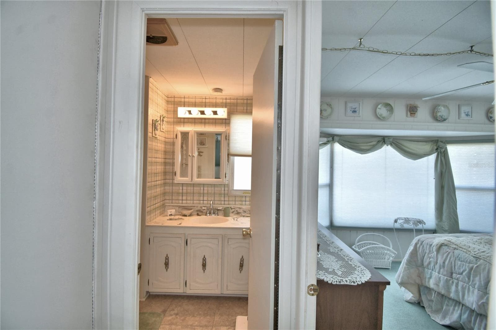 Mobile Home at 118 PARADISE LN, AUBURNDALE, photo 25 of 40