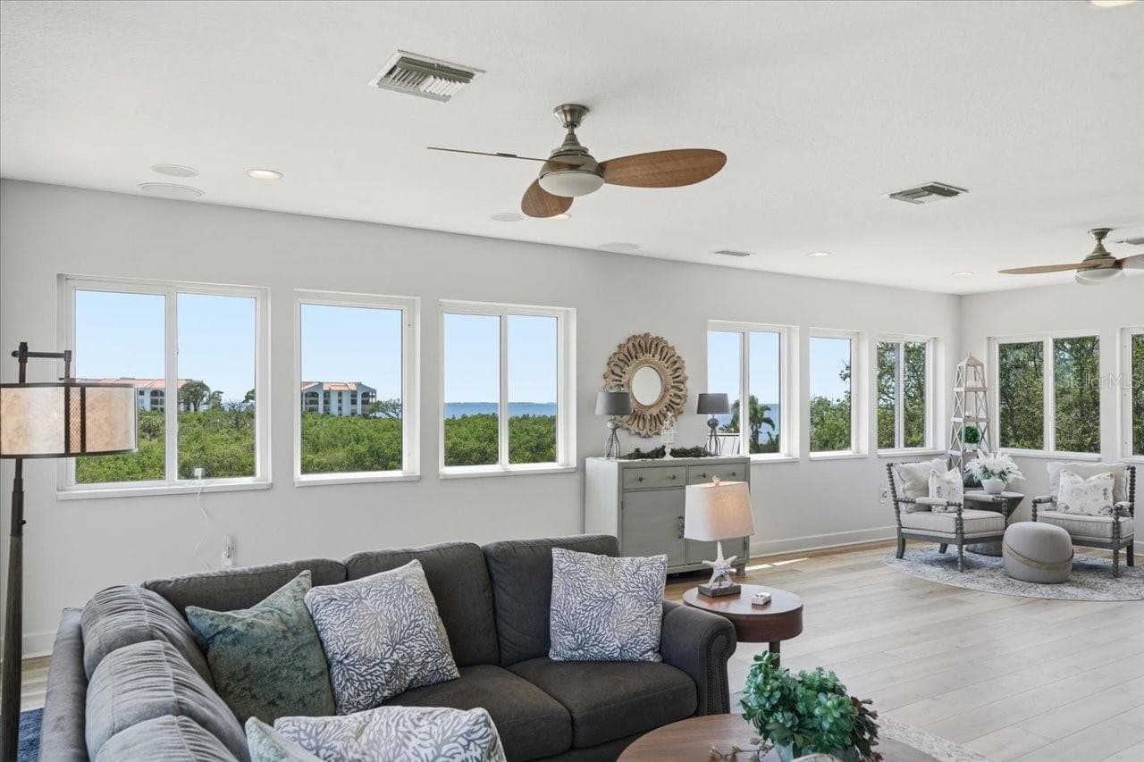 Single Family Residence at 1130 S FLORIDA AVE, TARPON SPRINGS, photo 13 of 97