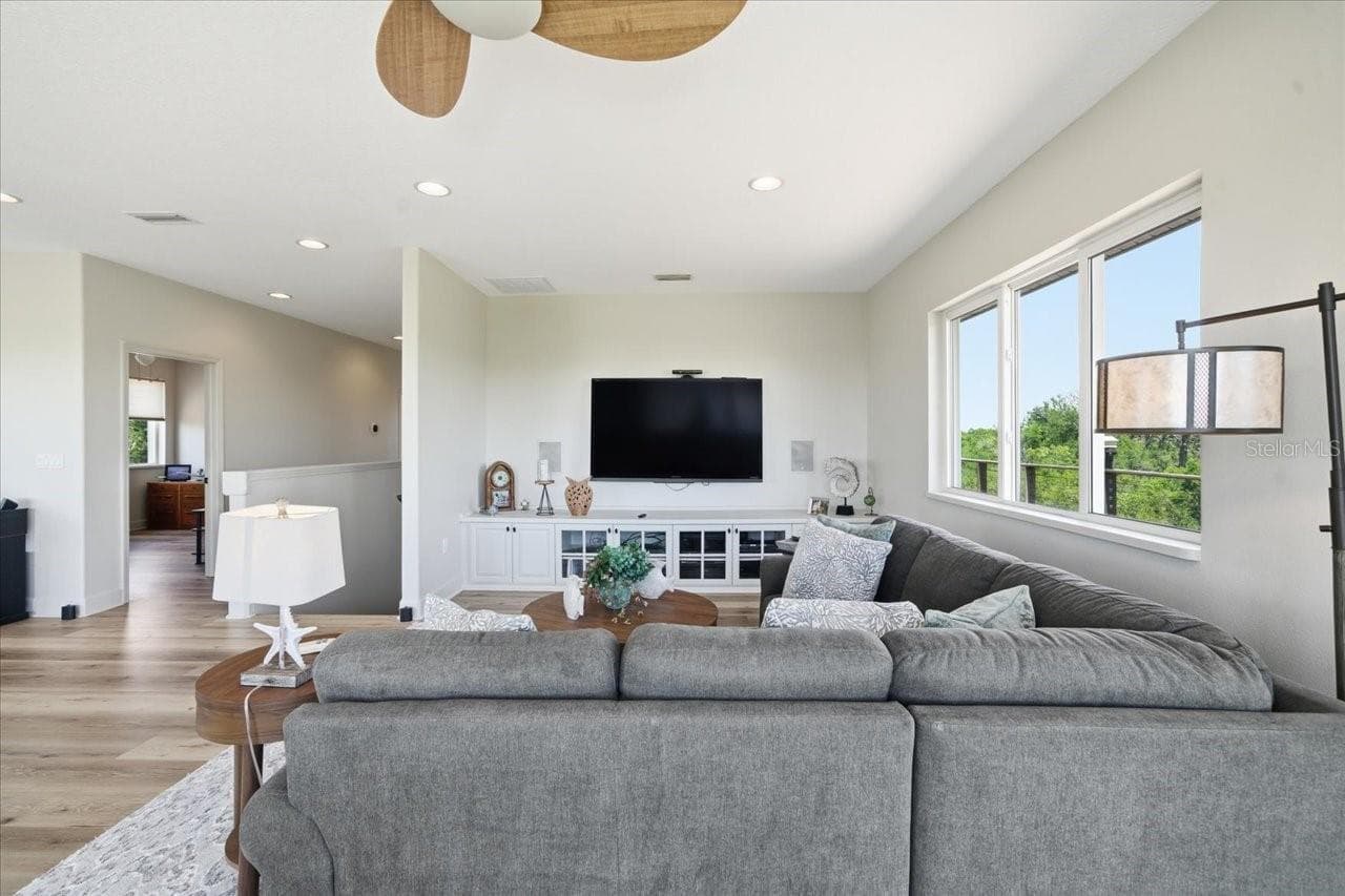 Built in entertainment center - 1130 S FLORIDA AVE, TARPON SPRINGS