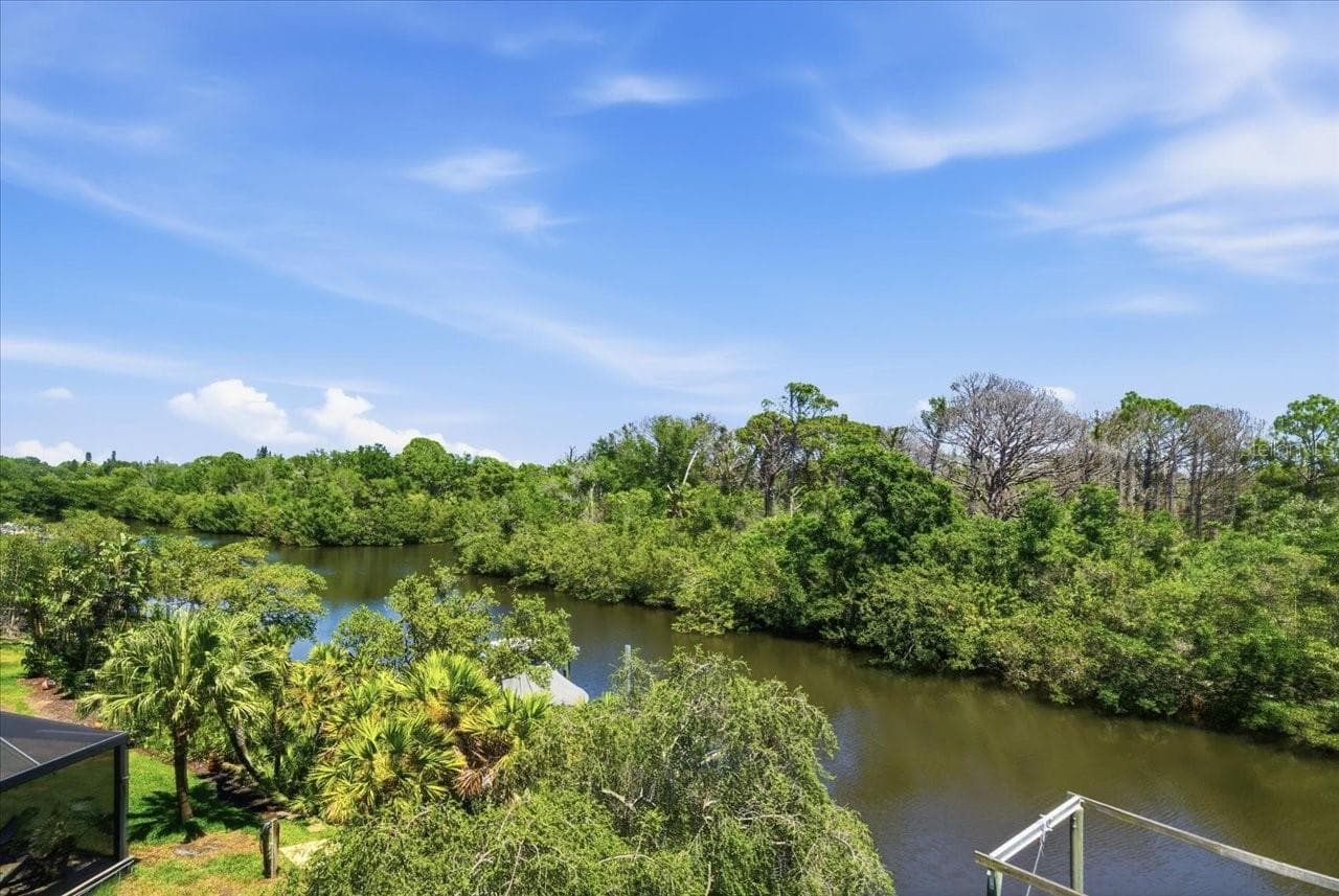 Serene and private, no back neighbors! - 1130 S FLORIDA AVE, TARPON SPRINGS