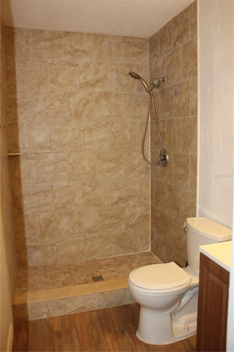 mstr bath - 9082 ACORN BLVD, PUNTA GORDA
