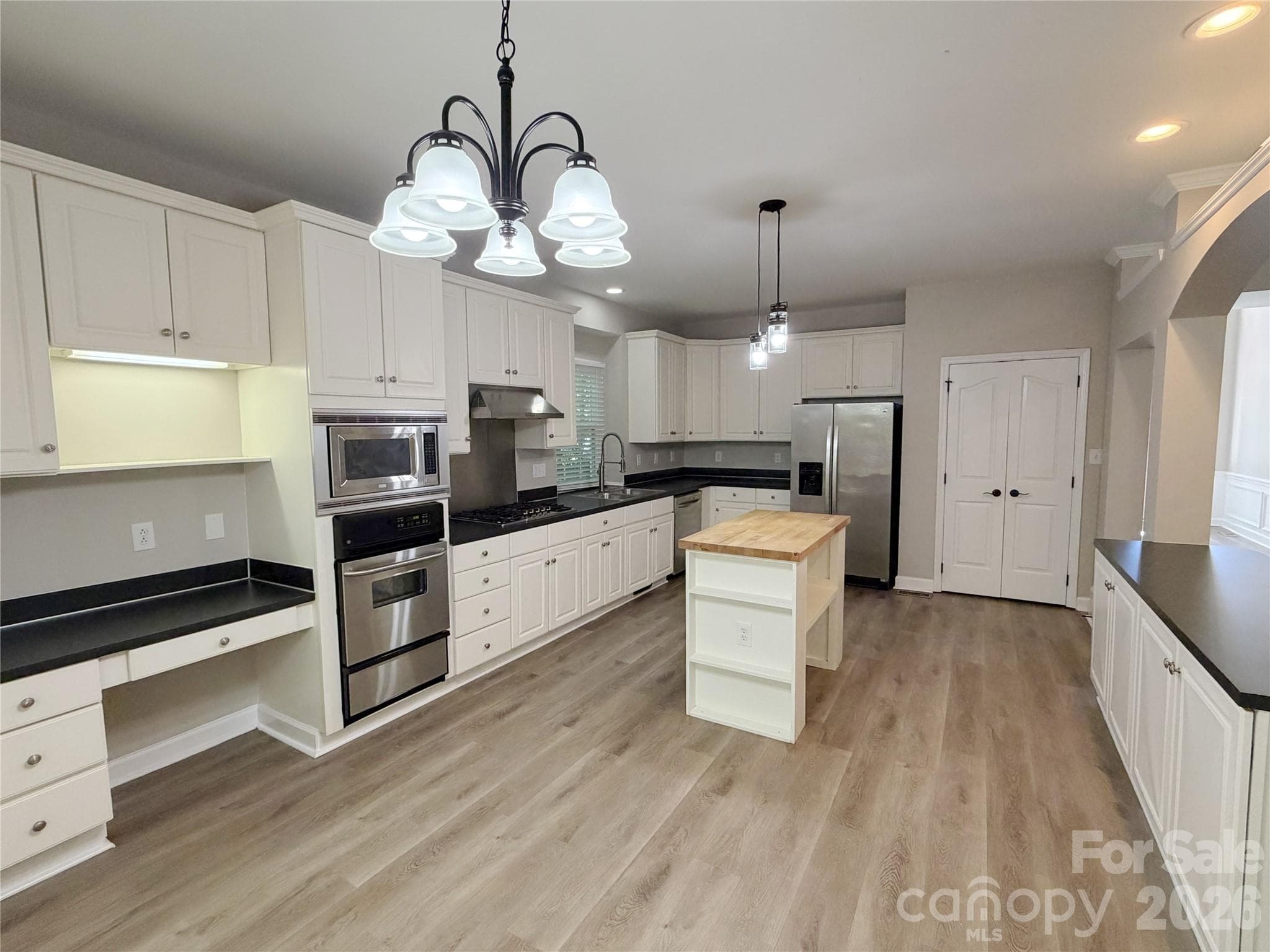 Single Family Residence at Matthews, photo 11 of 48
