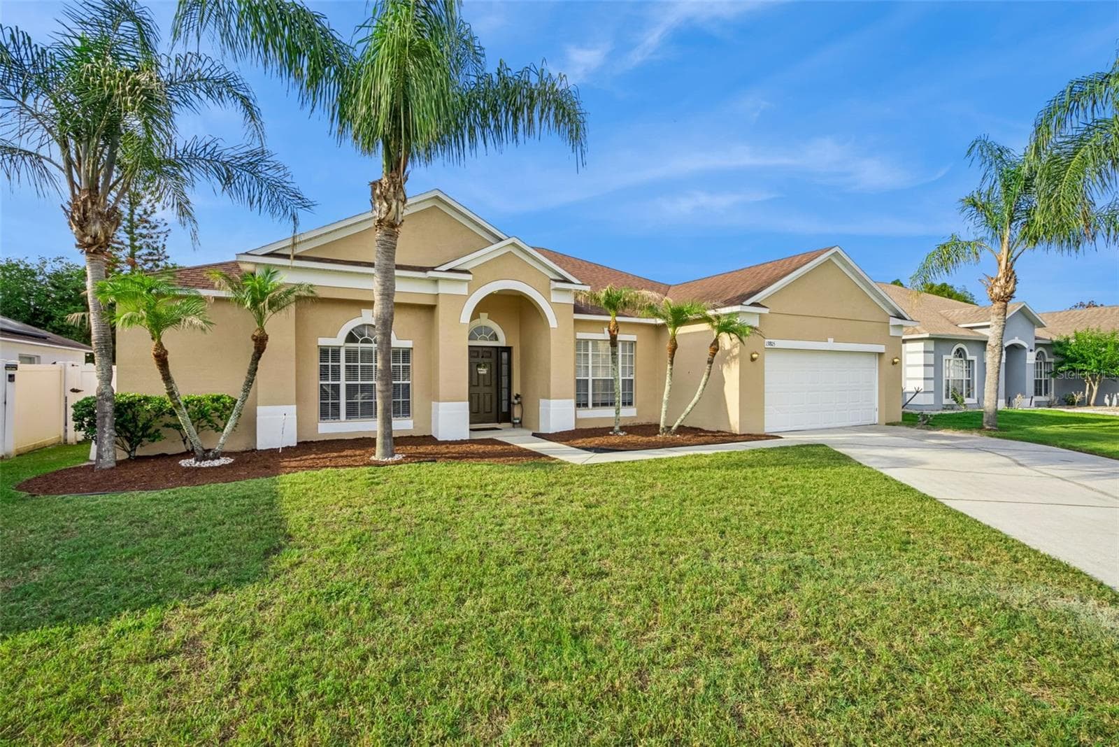 Single Family Residence at 13805 EAGLES GLEN CT, ORLANDO, photo 2 of 65
