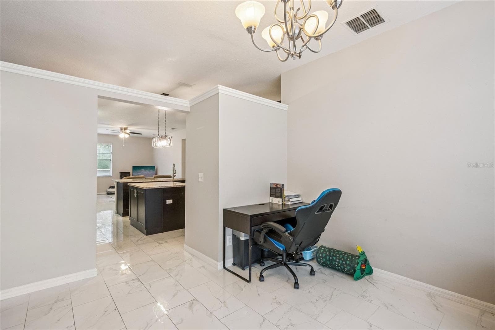 Single Family Residence at 13805 EAGLES GLEN CT, ORLANDO, photo 4 of 65