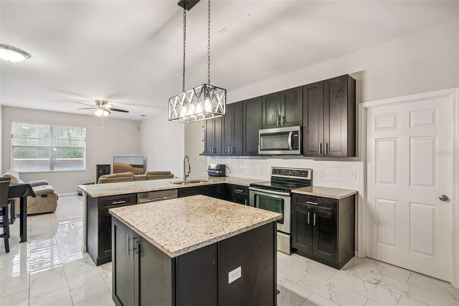 Single Family Residence at 13805 EAGLES GLEN CT, ORLANDO, photo 21 of 65