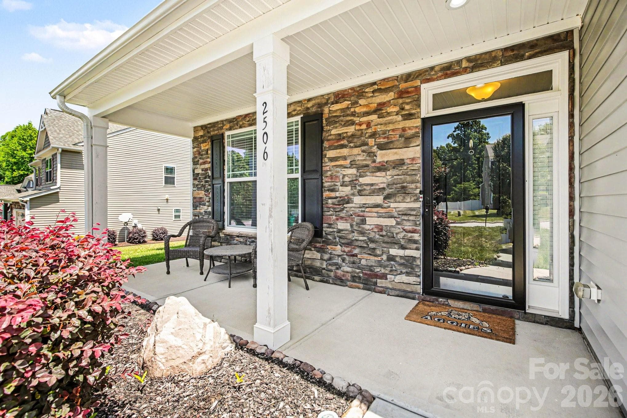 Single Family Residence at 2506 Copperleaf Court, High Point, photo 3 of 36