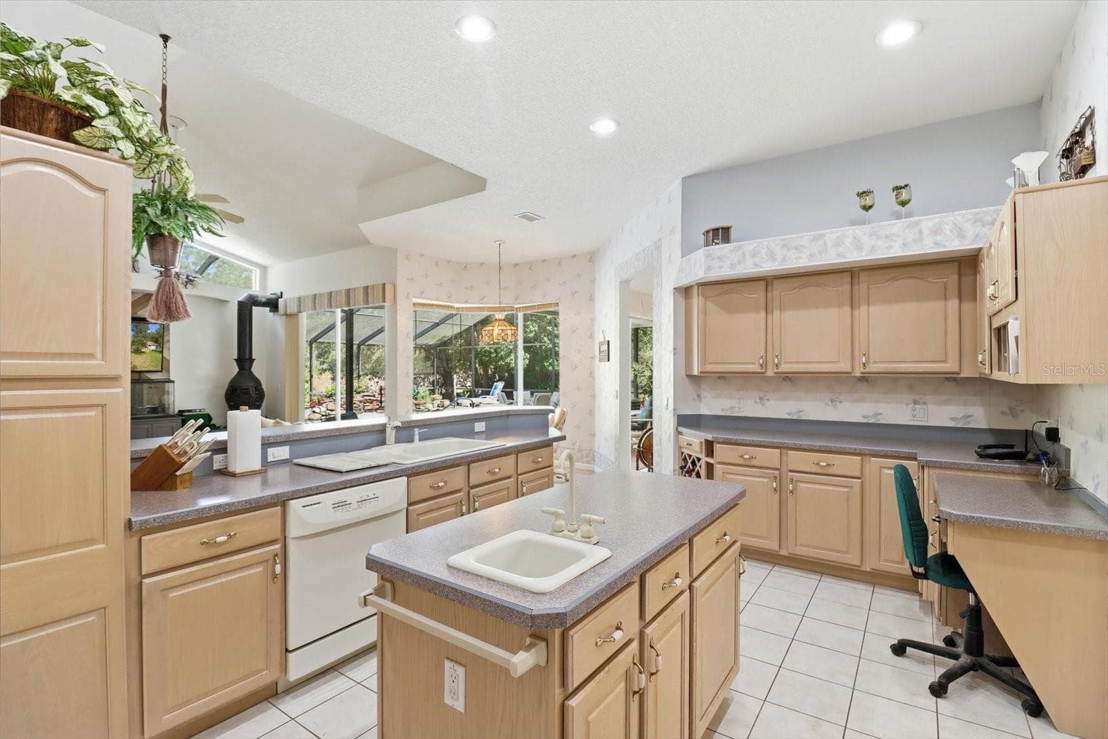 Single Family Residence at 3 PORTULACA CT N, HOMOSASSA, photo 5 of 48