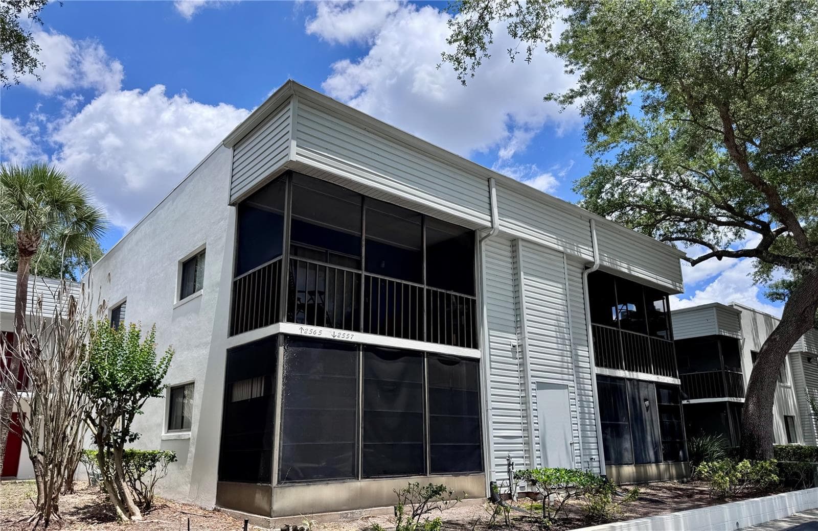 2565 OAK PARK WAY #213