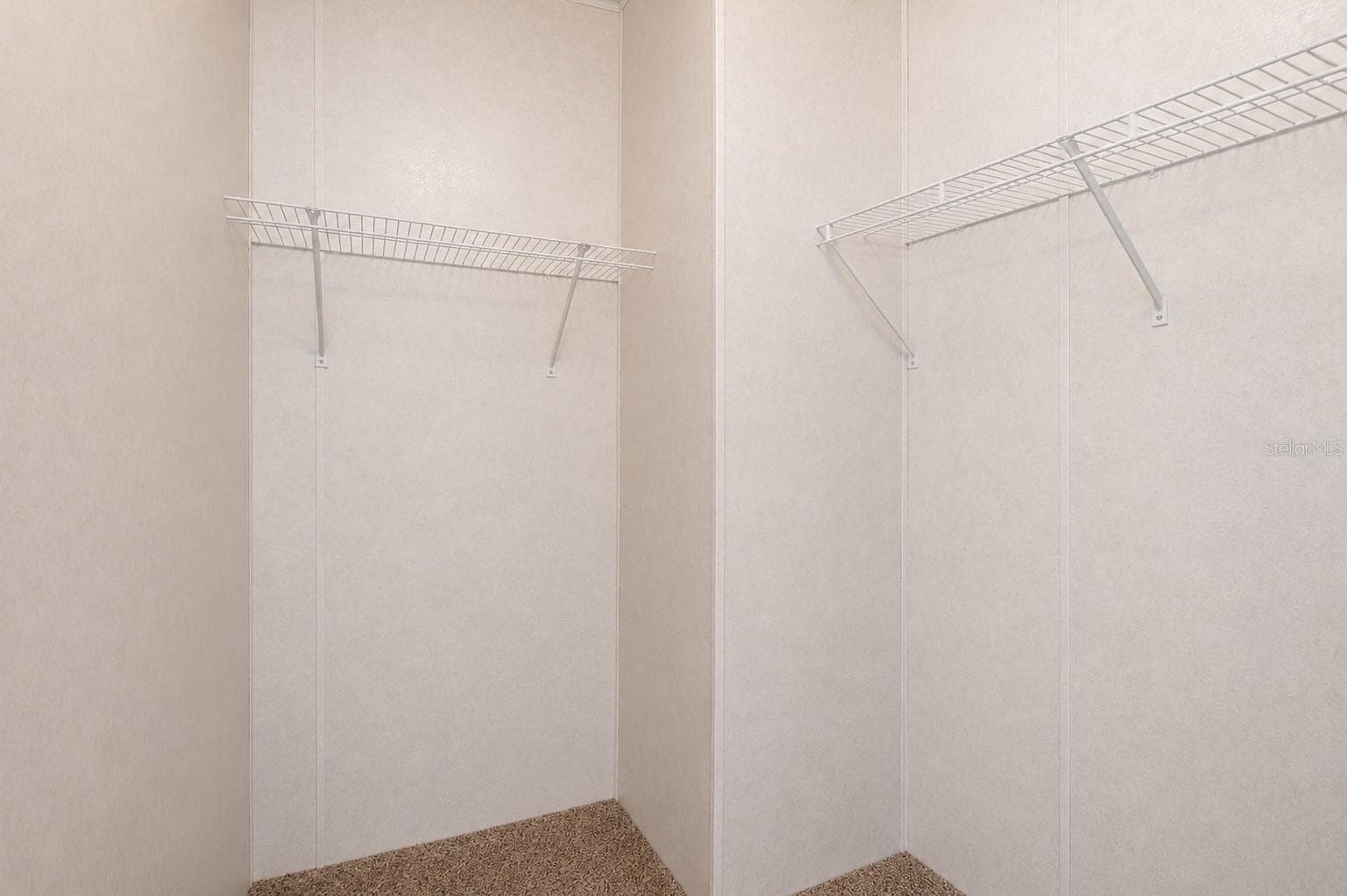 Bedroom #3 with walk-in closet. - 14221 HURRICANE DR, WEEKI WACHEE