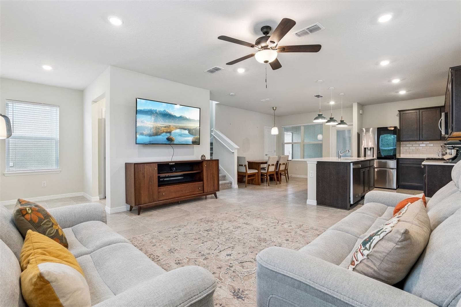 Great room - 4062 FEATHER TREE DR, APOPKA