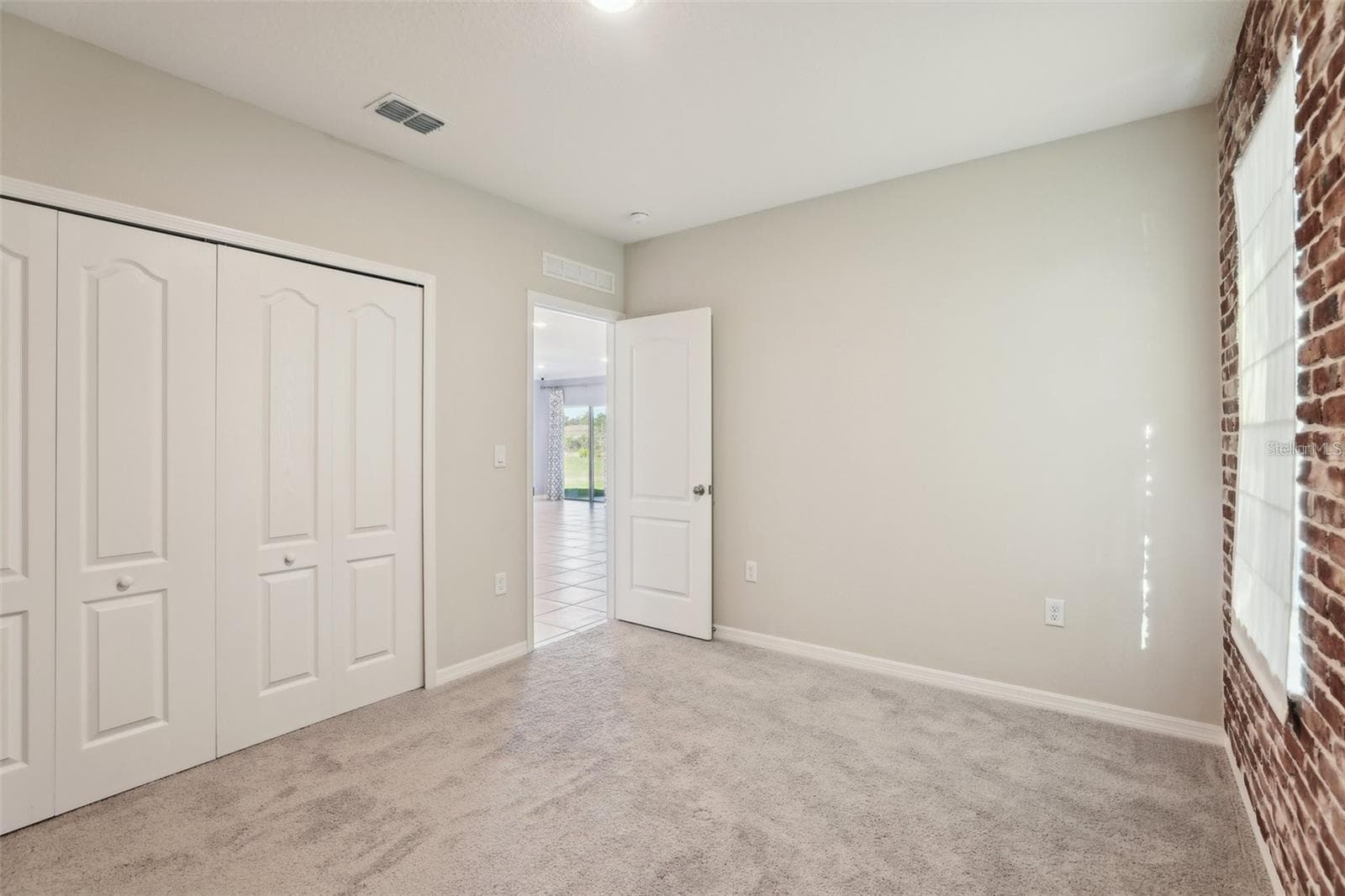 Single Family Residence at 2410 PARK AVE, INDIAN LAKE ESTATES, photo 17 of 28