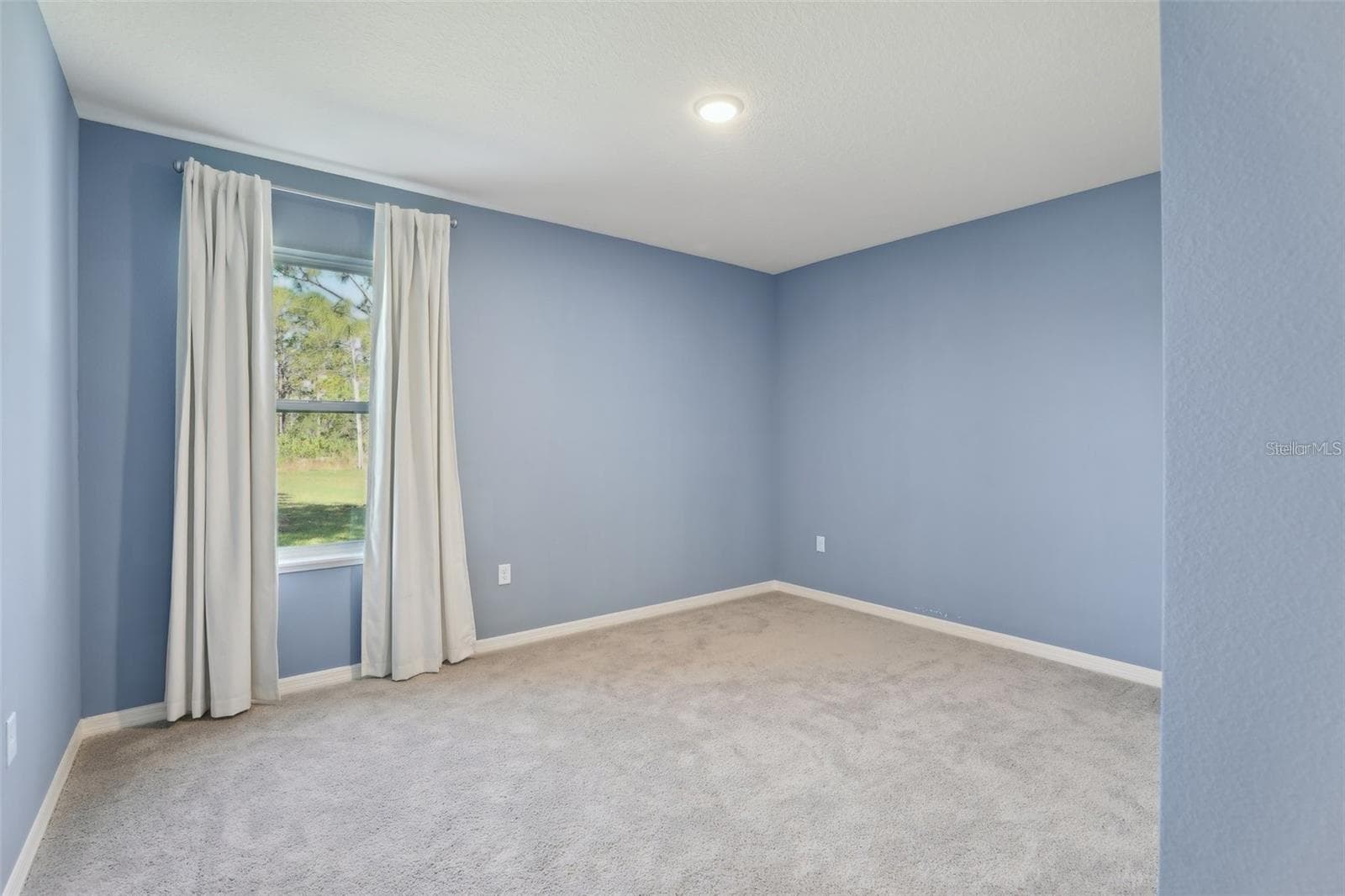 Single Family Residence at 2410 PARK AVE, INDIAN LAKE ESTATES, photo 20 of 28