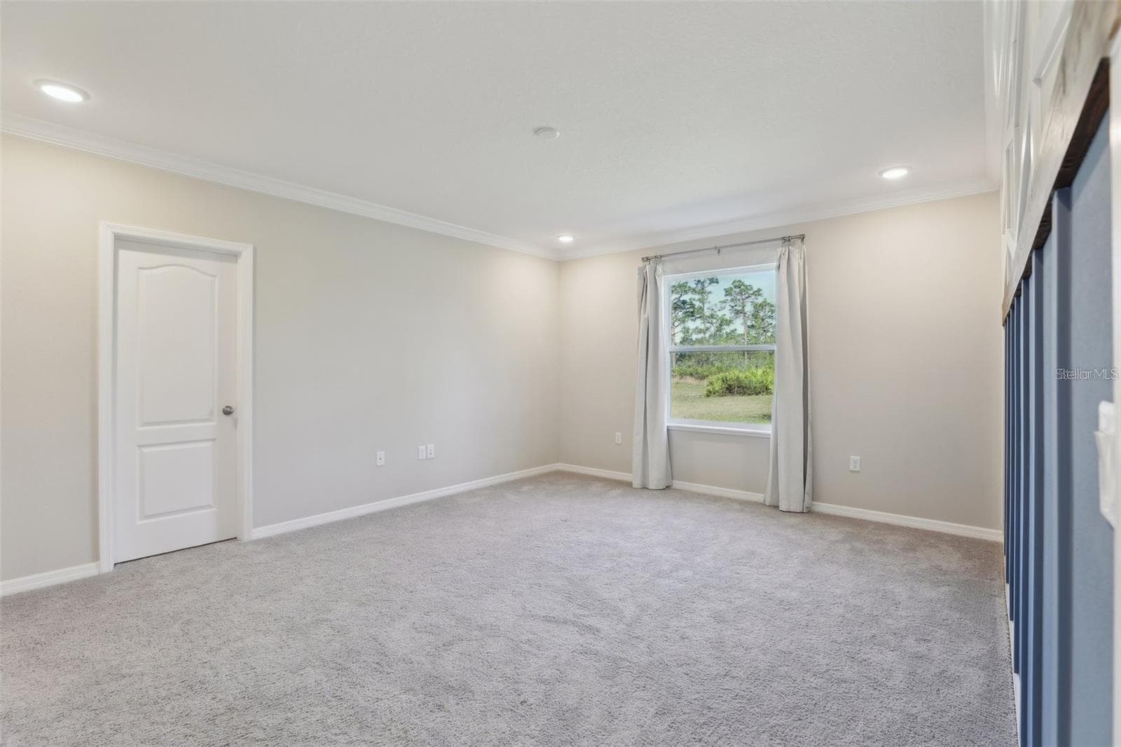 Single Family Residence at 2410 PARK AVE, INDIAN LAKE ESTATES, photo 22 of 28