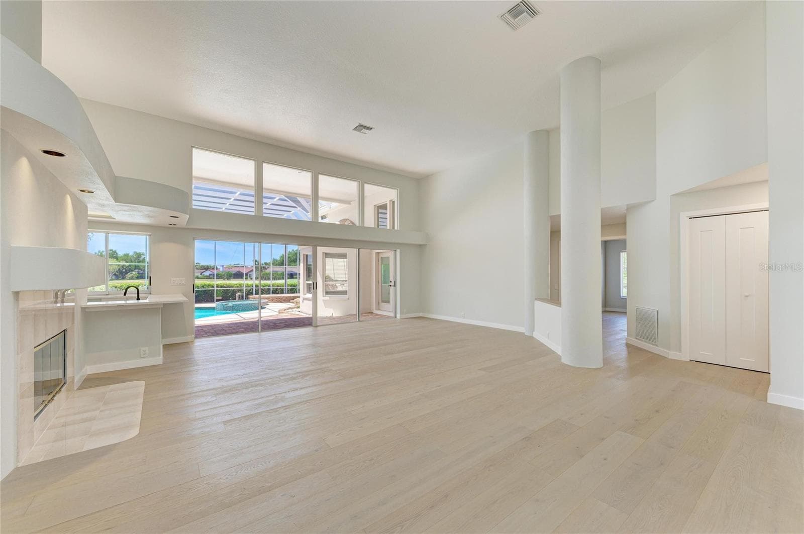 Single Family Residence at 4268 LAS PALMAS WAY, SARASOTA, photo 17 of 104