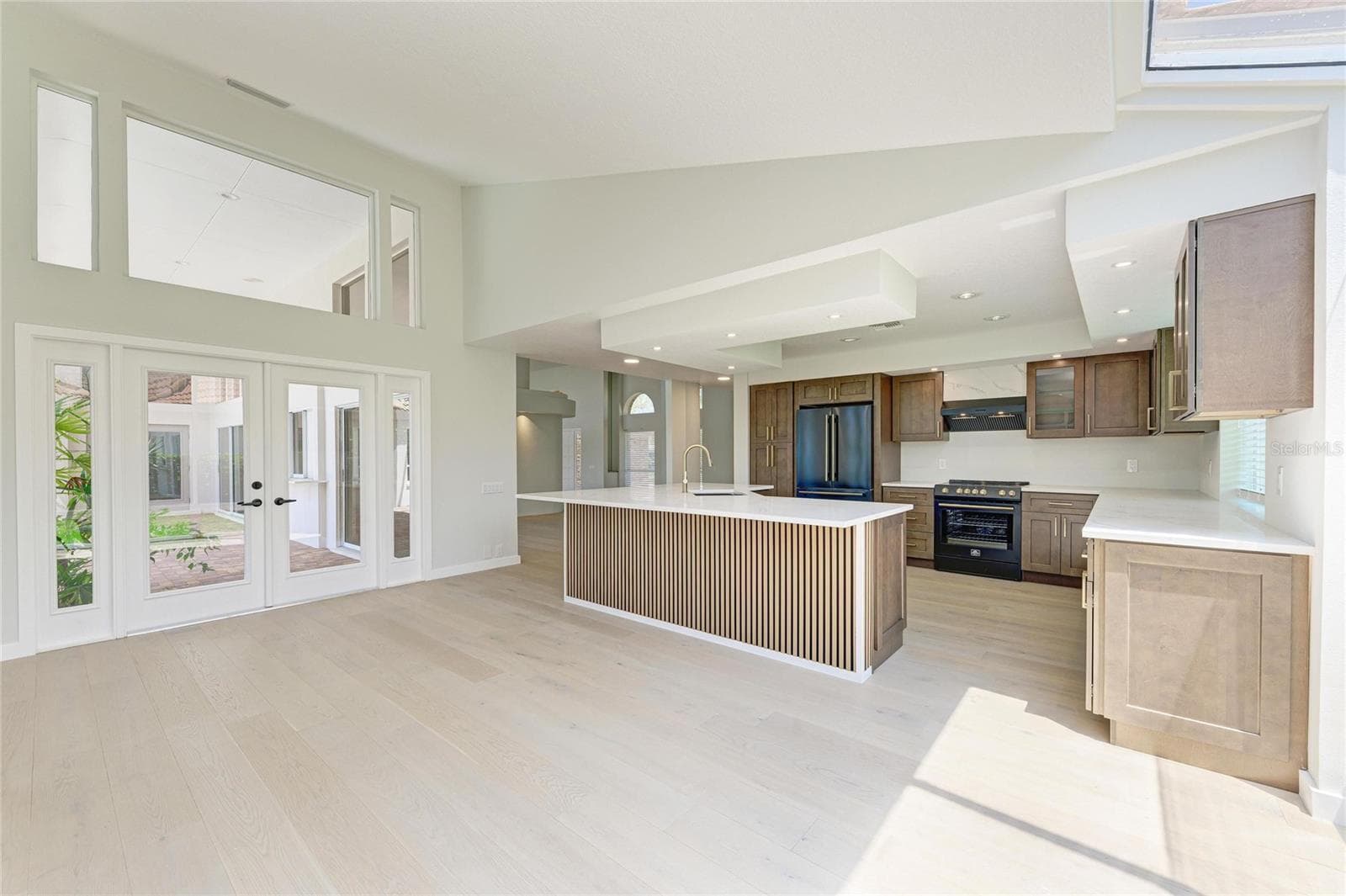 Single Family Residence at 4268 LAS PALMAS WAY, SARASOTA, photo 30 of 104