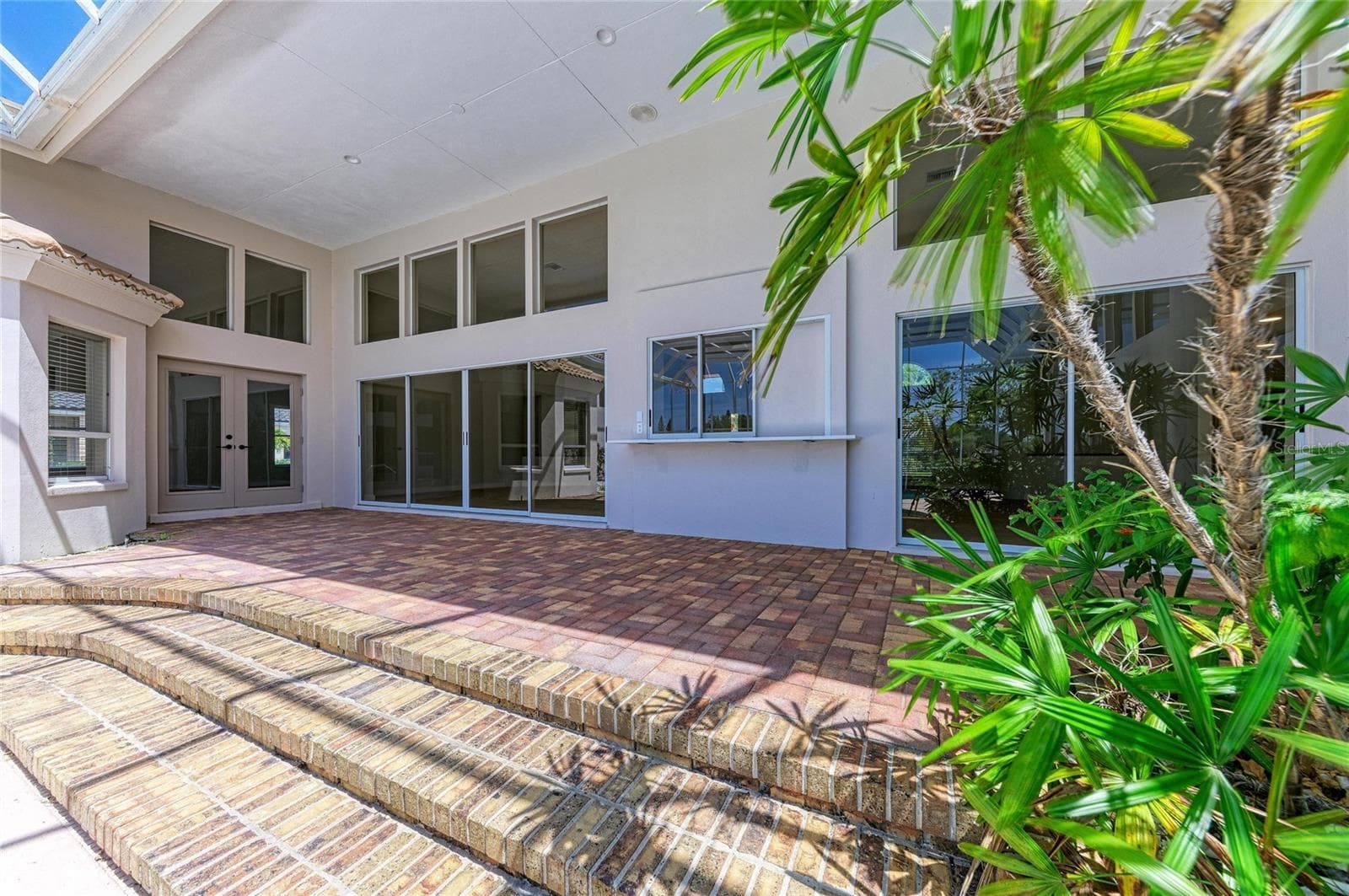 Single Family Residence at 4268 LAS PALMAS WAY, SARASOTA, photo 42 of 104
