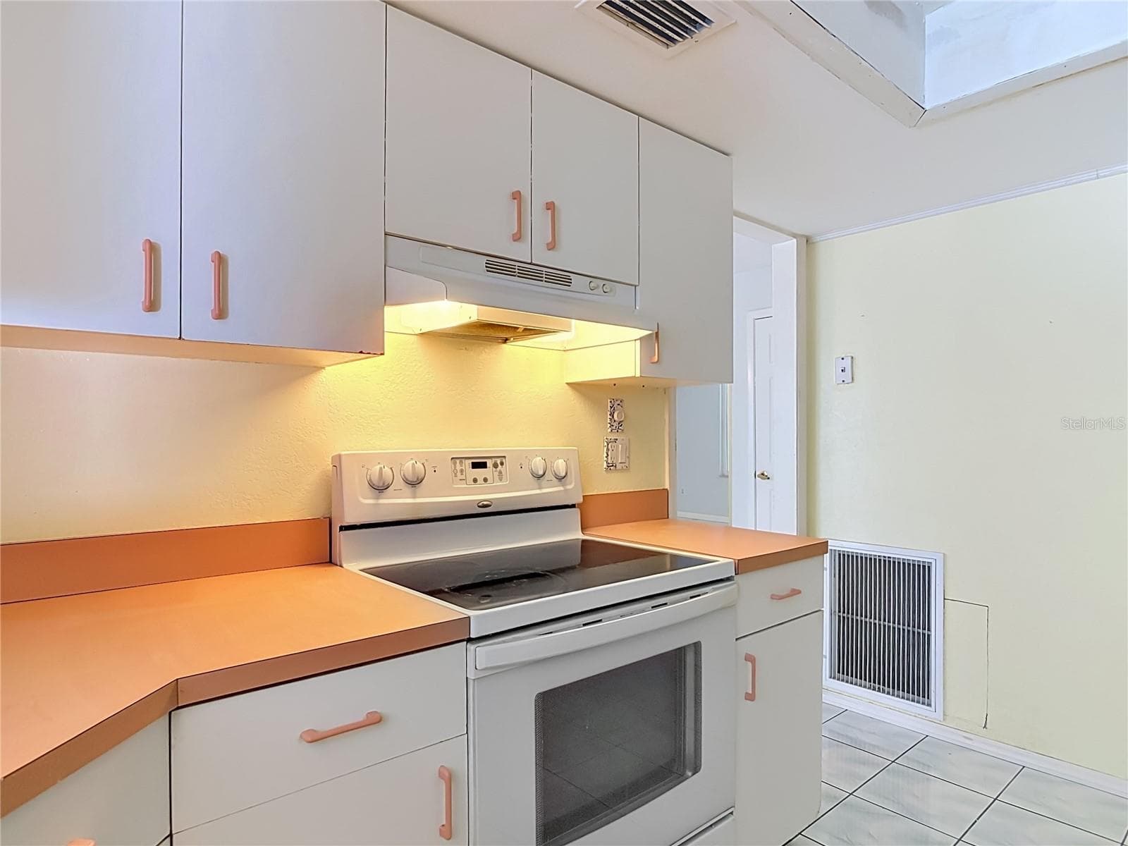 kitchen - 1237 JEFFERY DR, PORT ORANGE