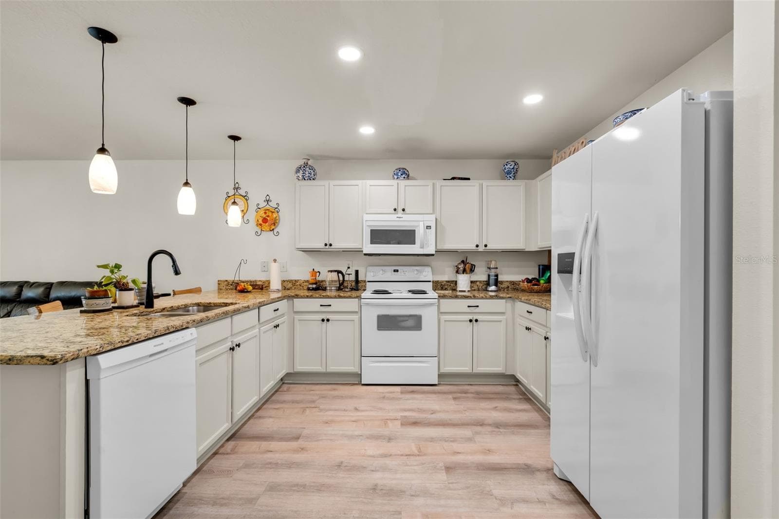 Single Family Residence at 30855 TEMPLE STAND AVE, WESLEY CHAPEL, photo 12 of 38