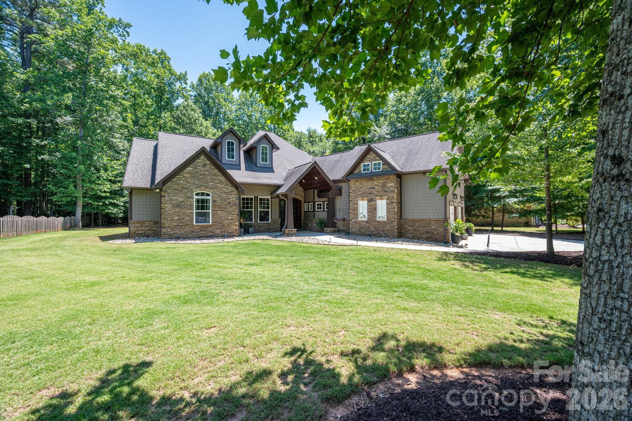 Single Family Residence at Lake Wylie, photo 2 of 47