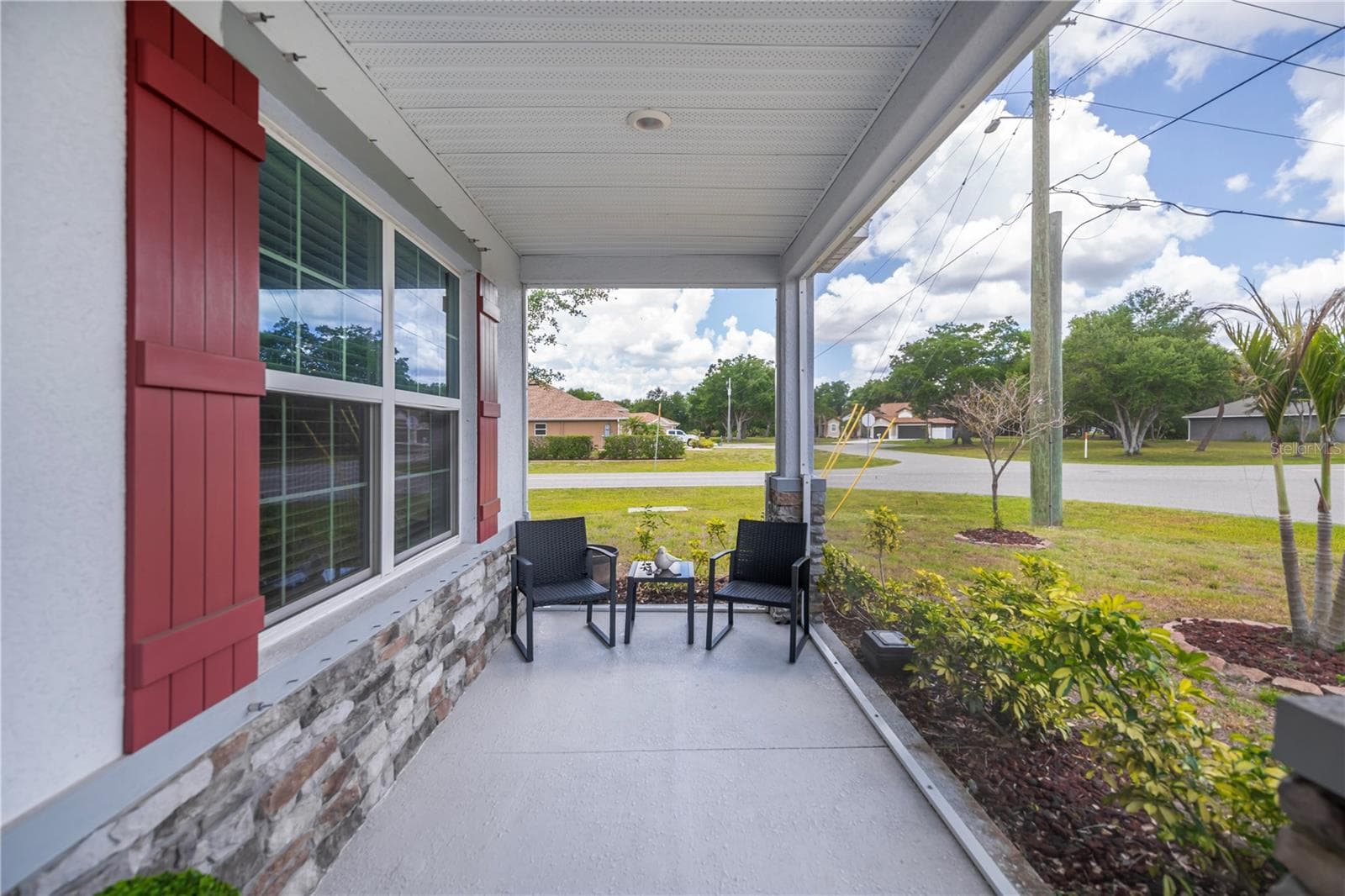 L-Shaped Front Lanai, Perfect for Relaxing. - 640 ENCARNACION ST, PUNTA GORDA