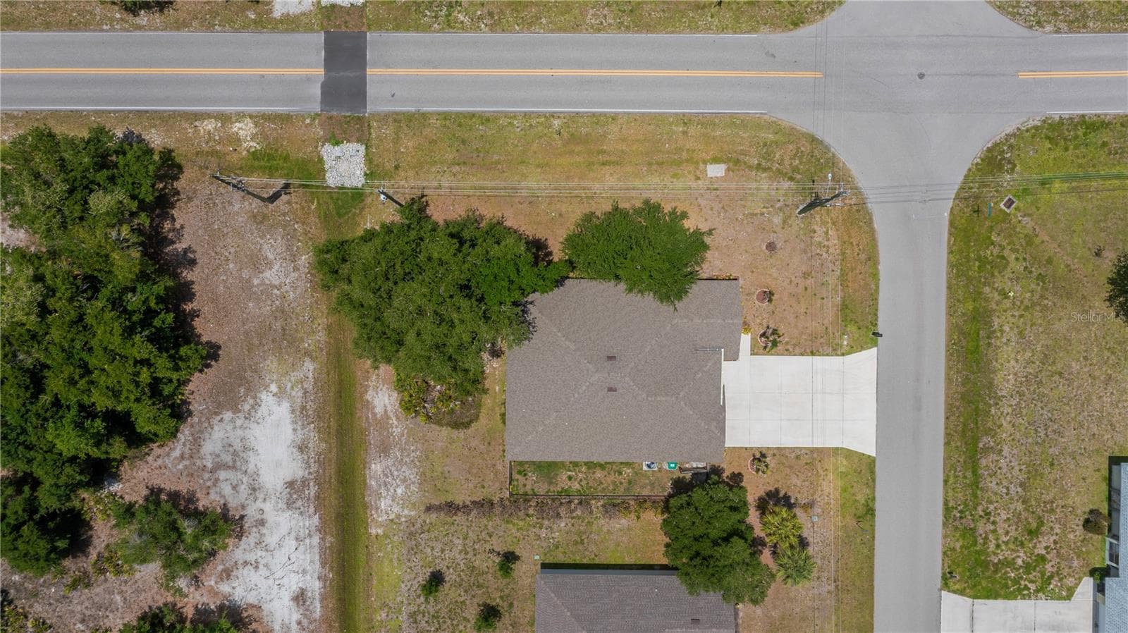Corner Lot with Expansive backyard and Wooded Greenbelt Buffer. - 640 ENCARNACION ST, PUNTA GORDA