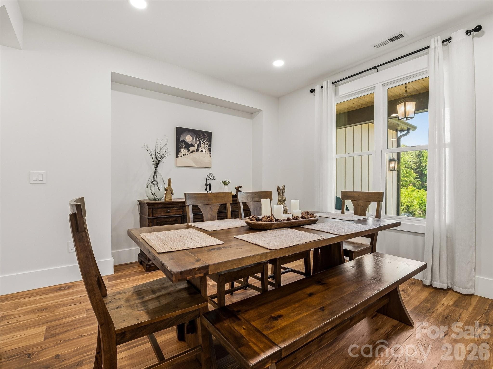 Single Family Residence at 158 Trellem Trail, Hendersonville, photo 11 of 48