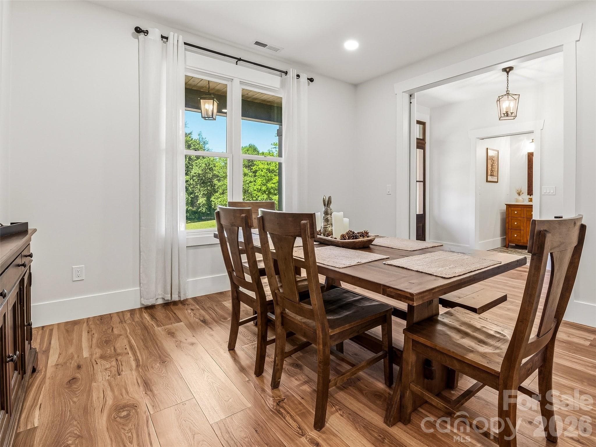Single Family Residence at 158 Trellem Trail, Hendersonville, photo 12 of 48