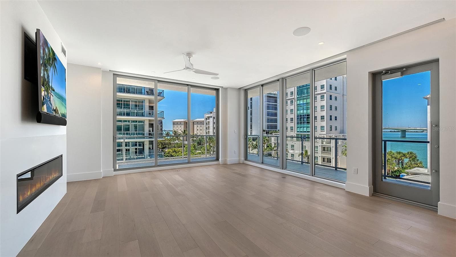 Condominium at 253 GOLDEN GATE PT #401, SARASOTA, photo 6 of 97