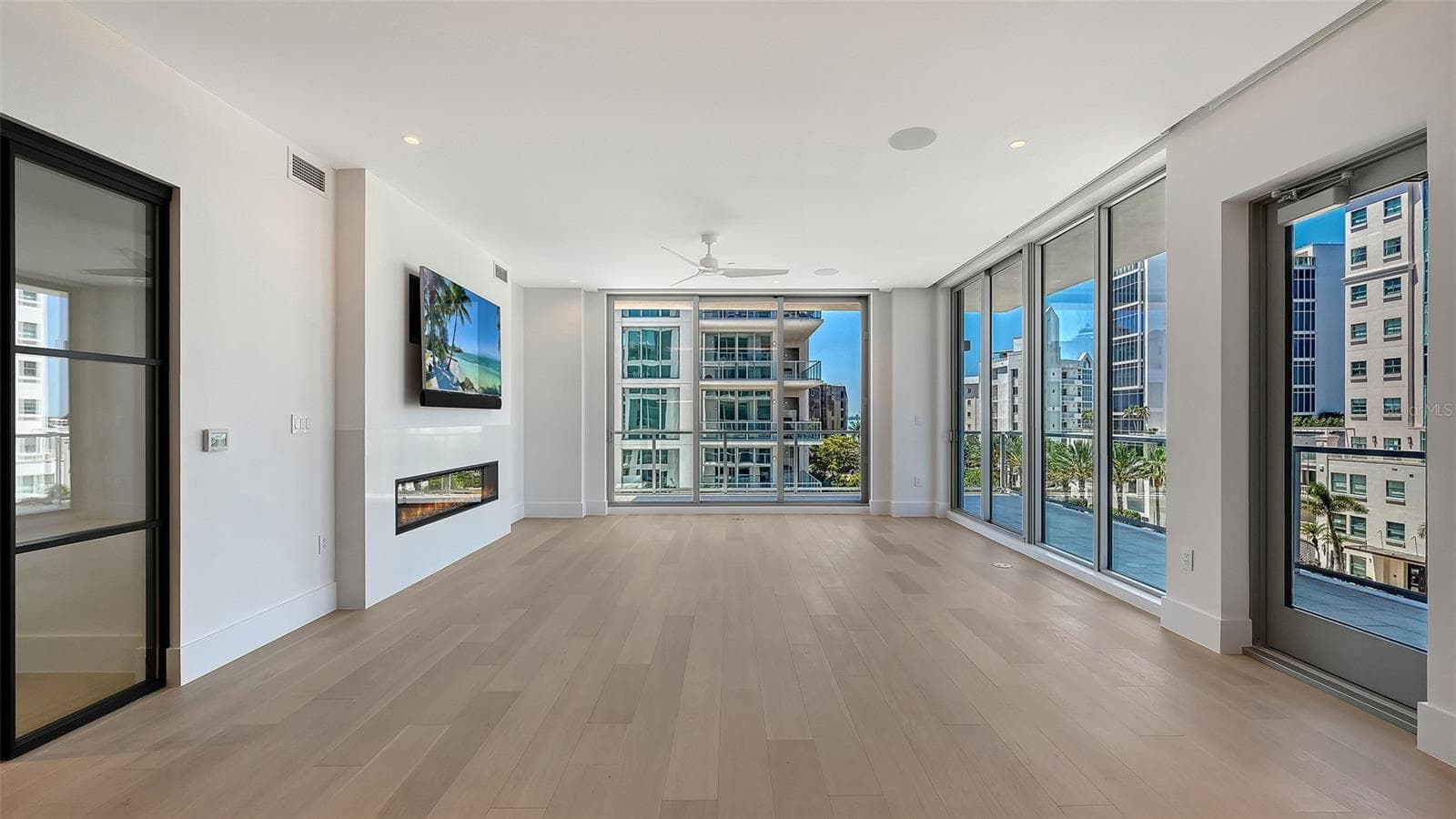 Condominium at 253 GOLDEN GATE PT #401, SARASOTA, photo 7 of 97