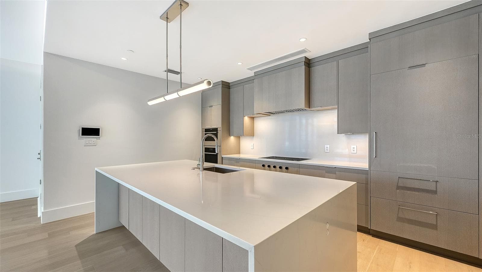 Condominium at 253 GOLDEN GATE PT #401, SARASOTA, photo 18 of 97