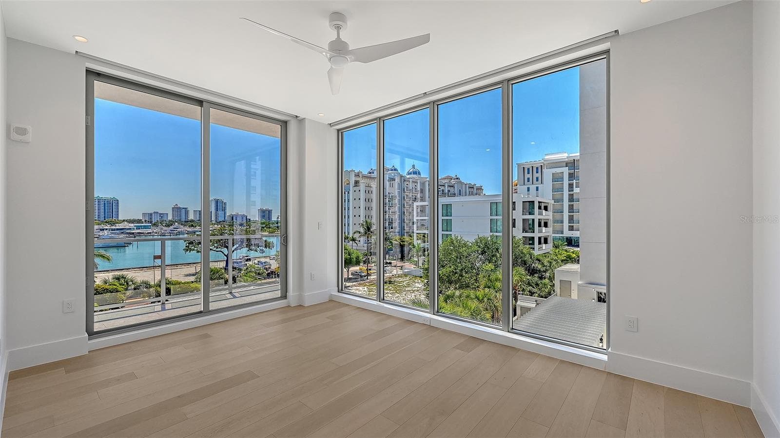 Condominium at 253 GOLDEN GATE PT #401, SARASOTA, photo 22 of 97