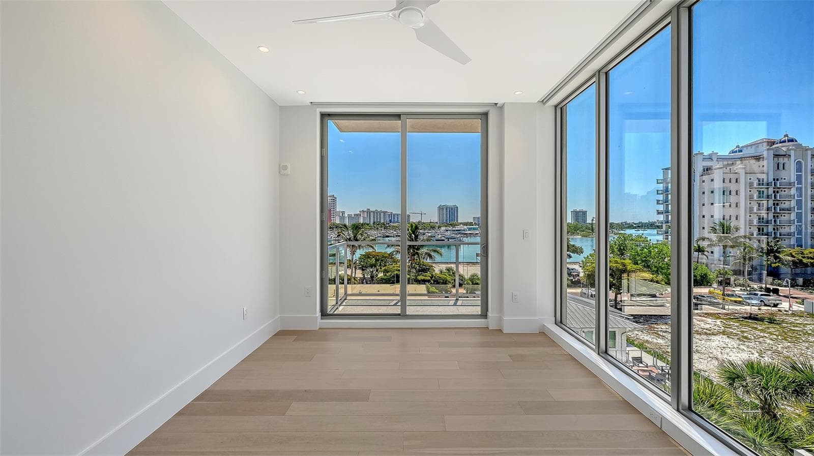 Condominium at 253 GOLDEN GATE PT #401, SARASOTA, photo 24 of 97