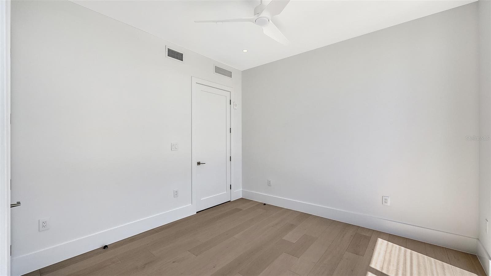 Condominium at 253 GOLDEN GATE PT #401, SARASOTA, photo 46 of 97