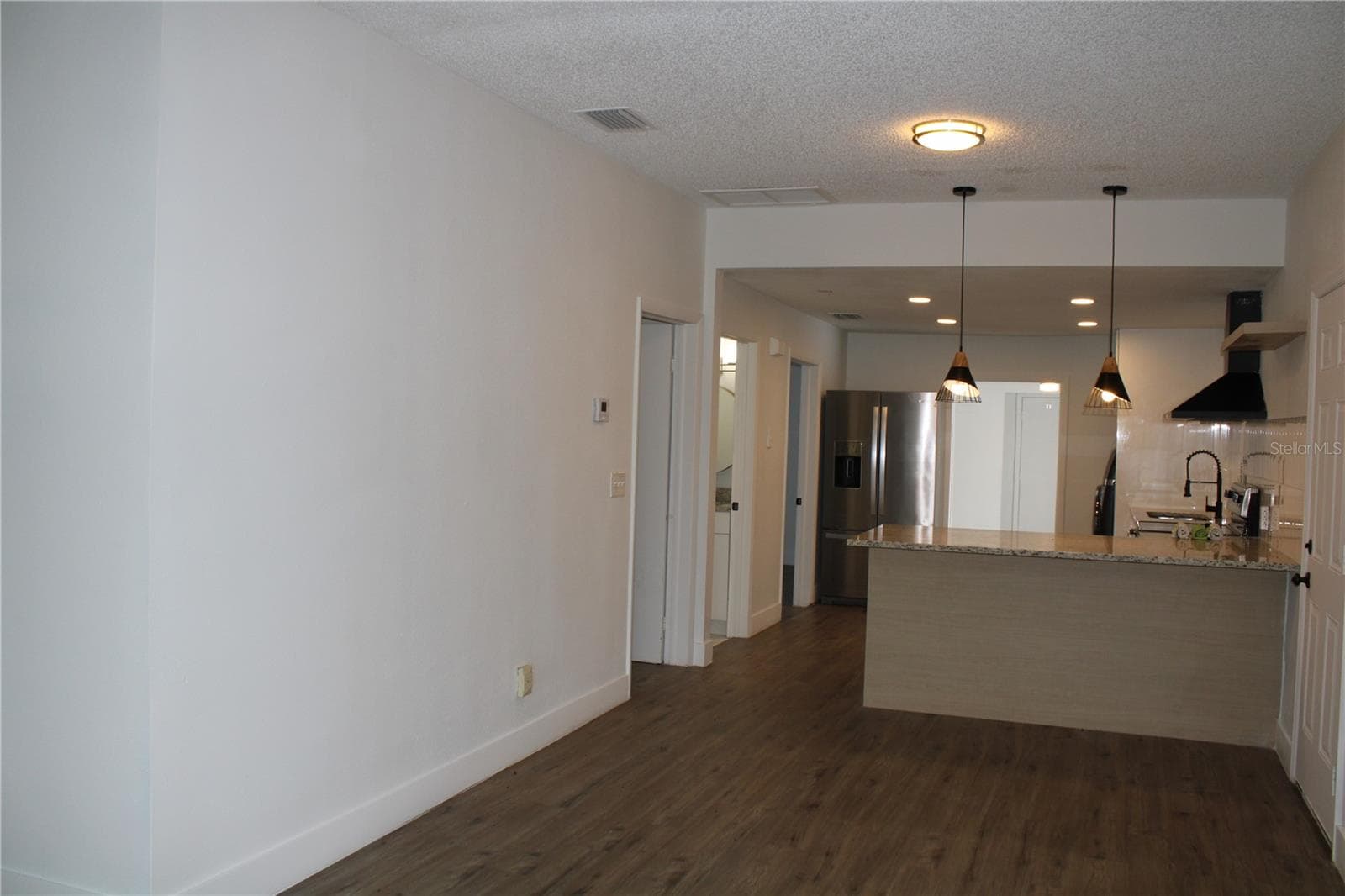 Single Family Residence at 1106 E DR MARTIN LUTHER KING JR BLVD, PLANT CITY, photo 9 of 23