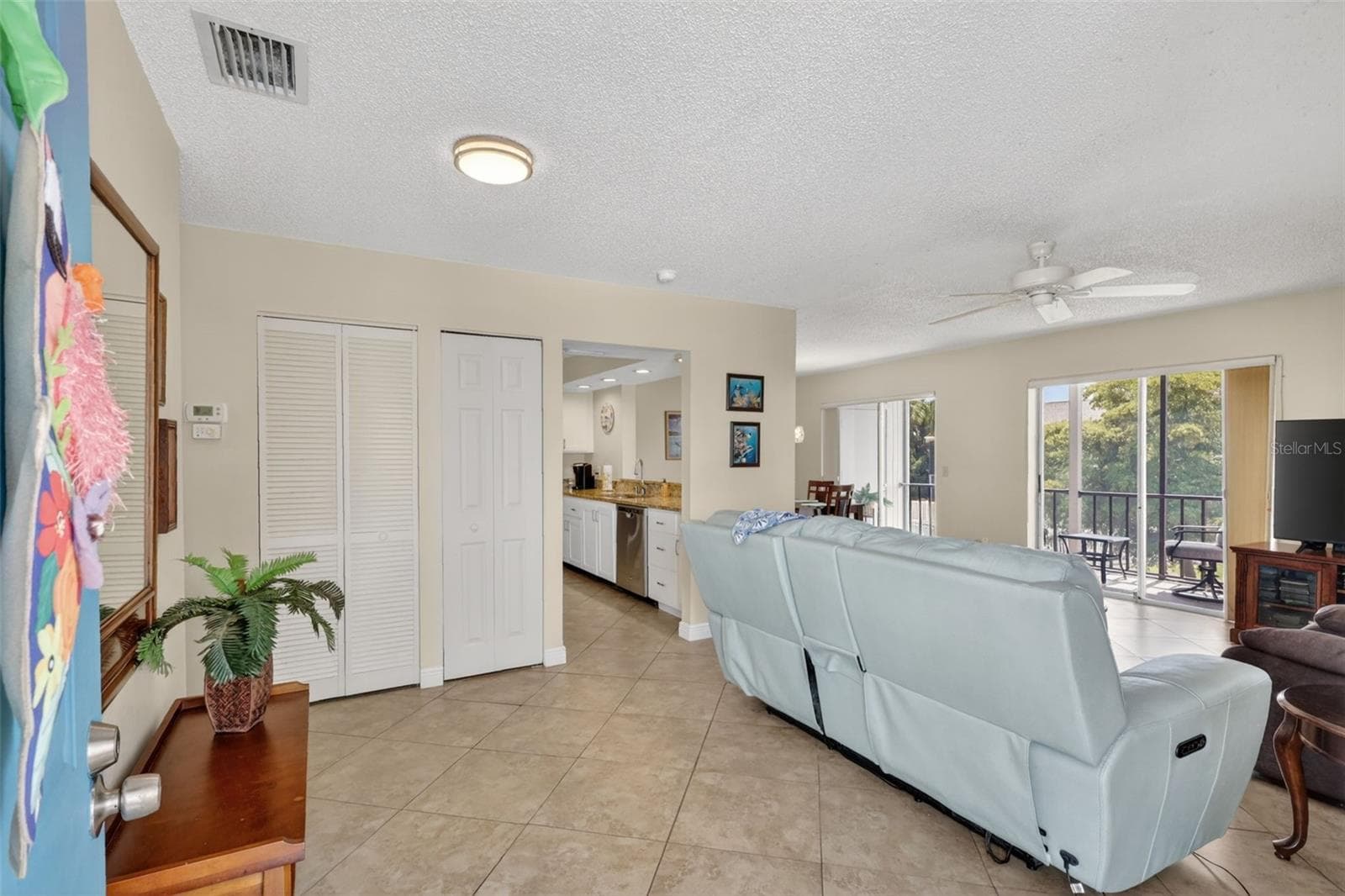 Condominium at 6146 7TH AVE W #6146, BRADENTON, photo 10 of 41