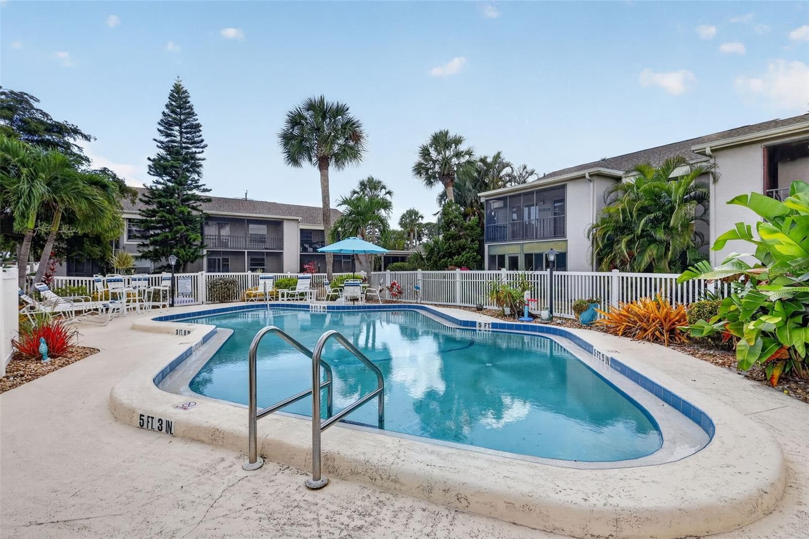 Condominium at 6146 7TH AVE W #6146, BRADENTON, photo 4 of 41