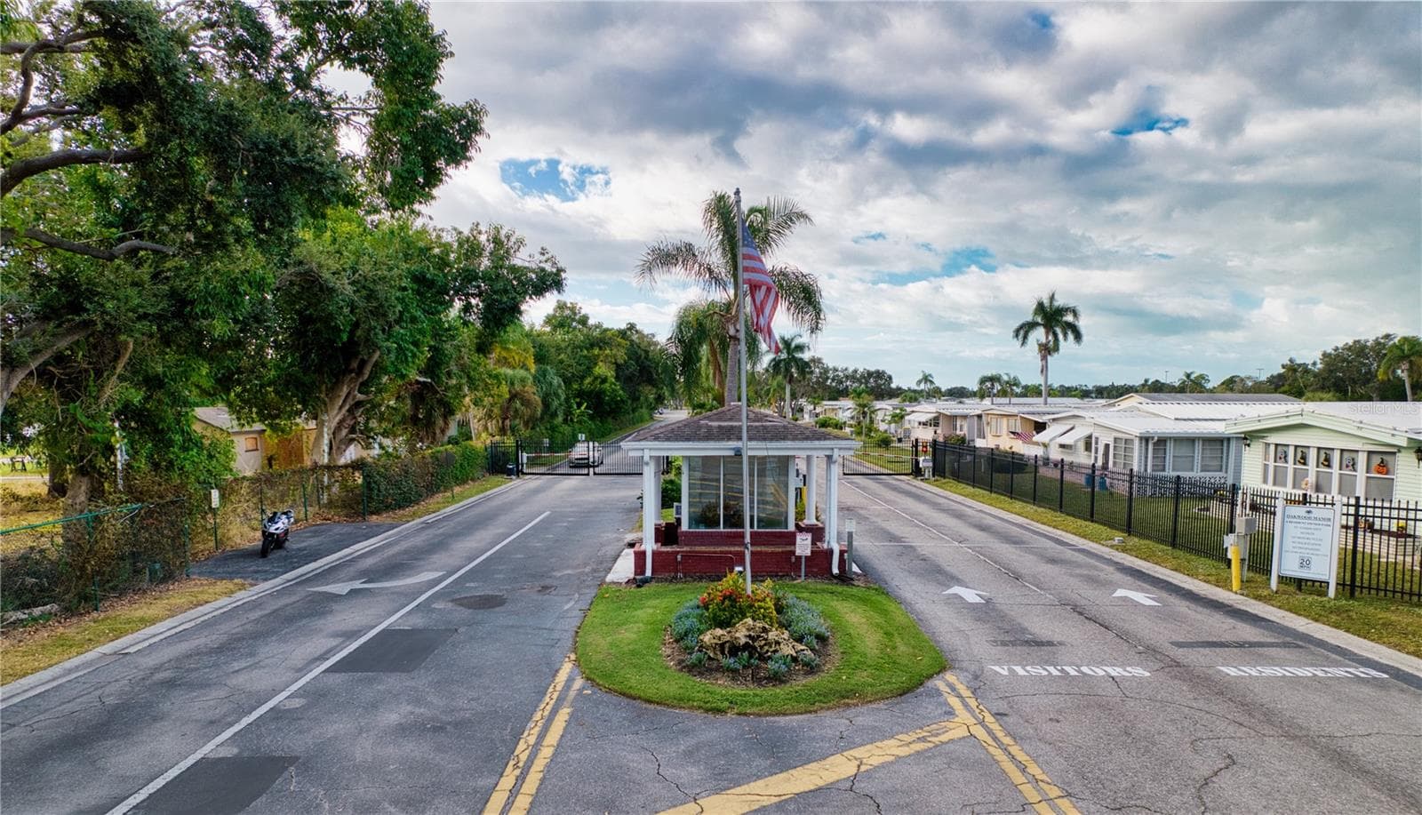 Gated Entry - 3226 SWEET GUM TER, SARASOTA