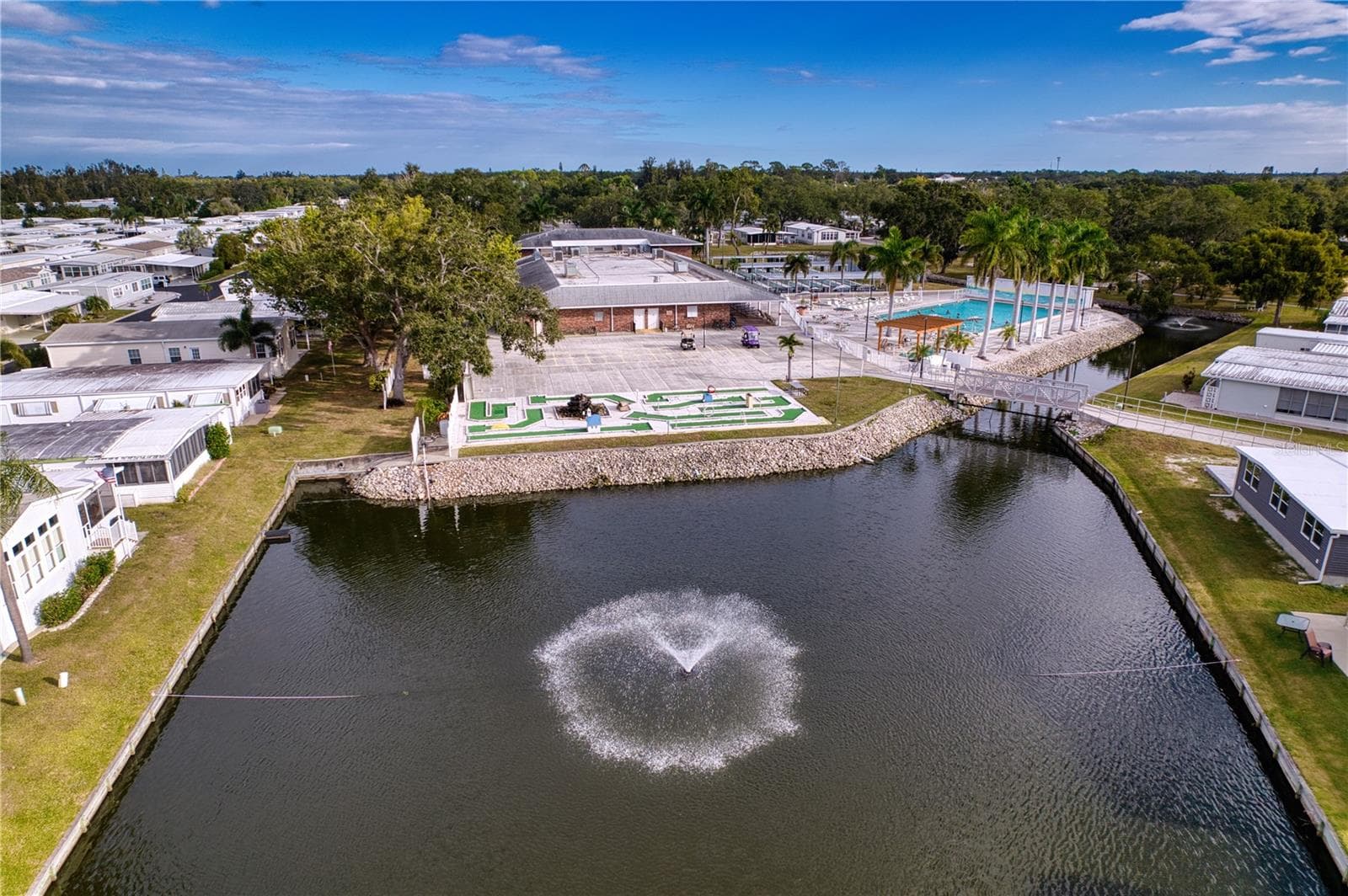 Oakwood Canal - 3221 SUMAC TER, SARASOTA
