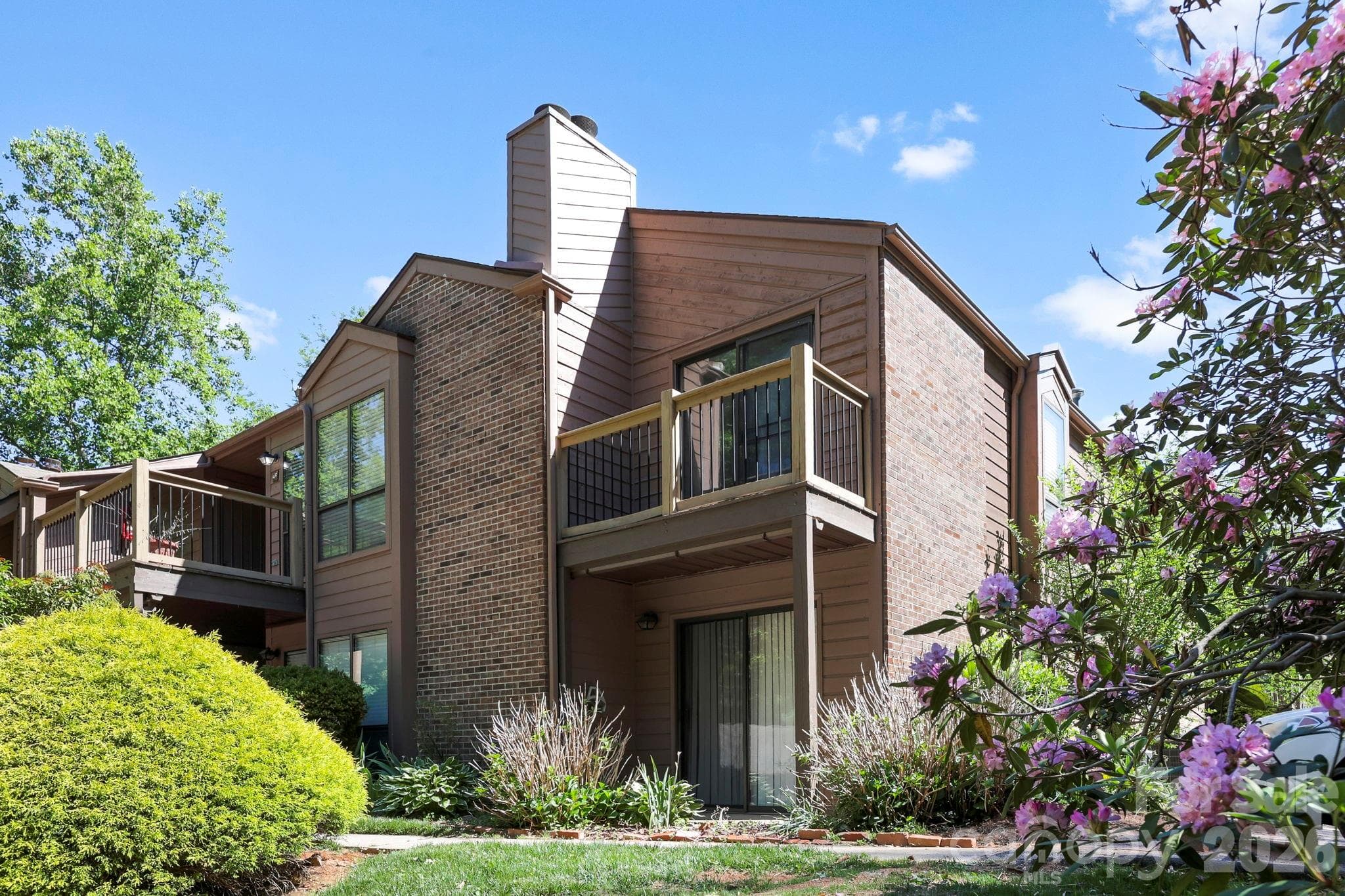 Condominium at 48 Ravencroft Lane, Asheville, photo 4 of 25