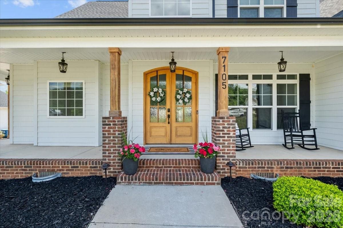Single Family Residence at 7105 Rae Farms Way, Greensboro, photo 2 of 41