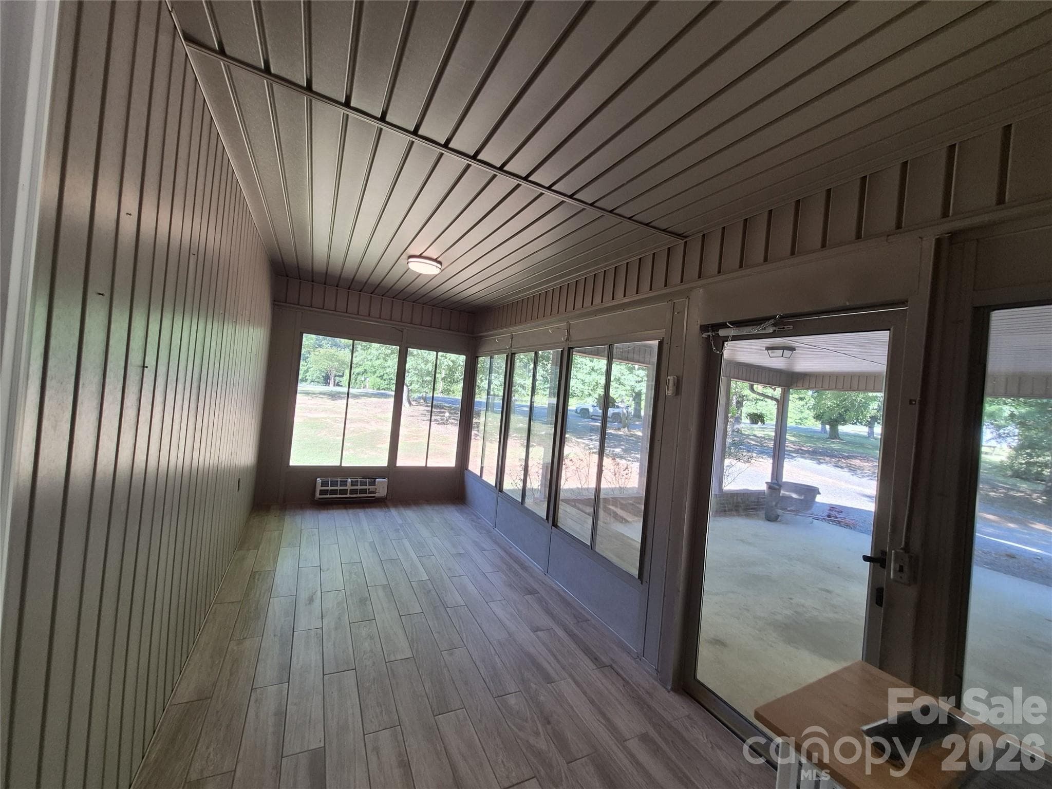 Glassed In Porch - 390 Low Water Bridge Road, Troy