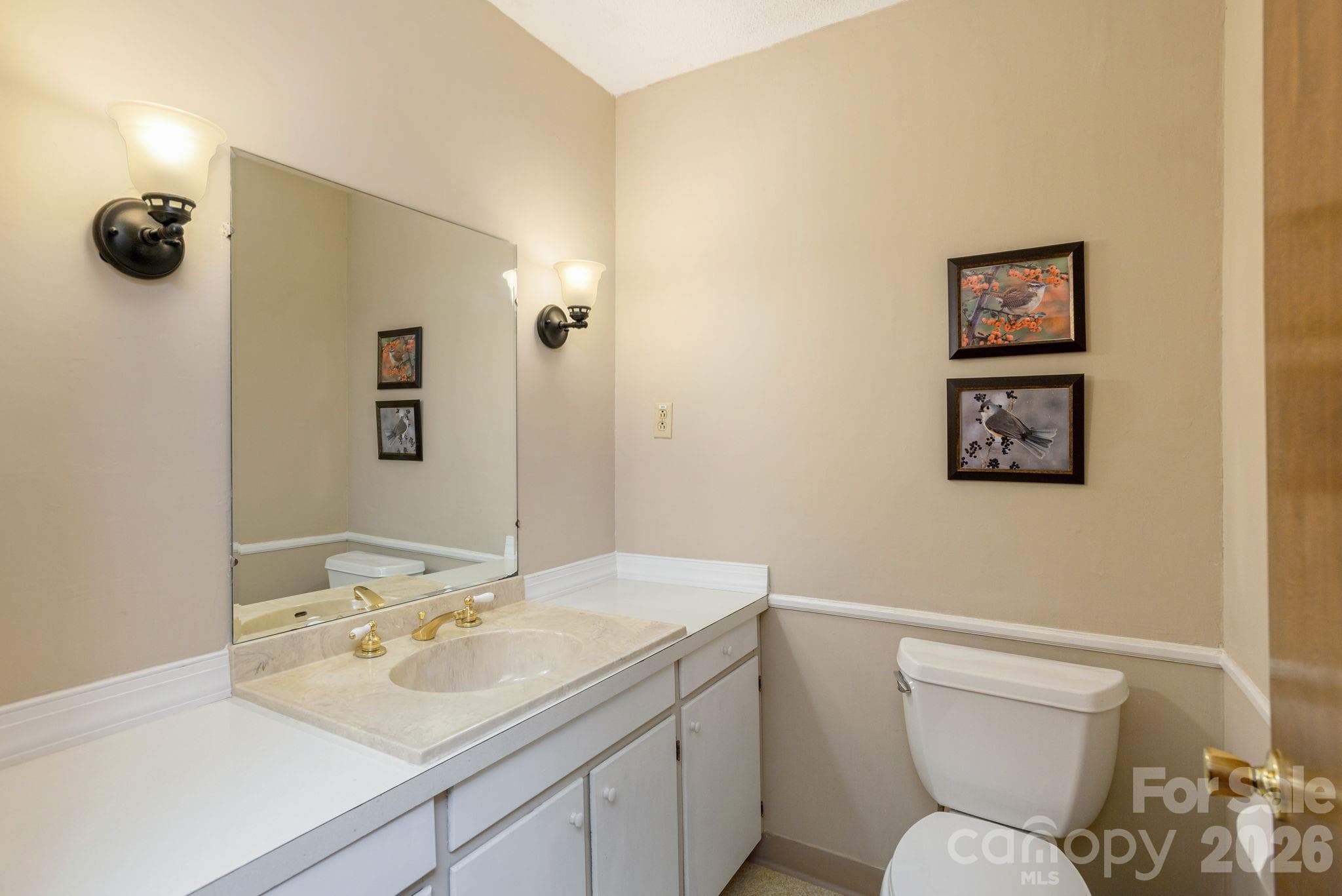 Guest Bathroom - 250 Butternut Lane, Brevard