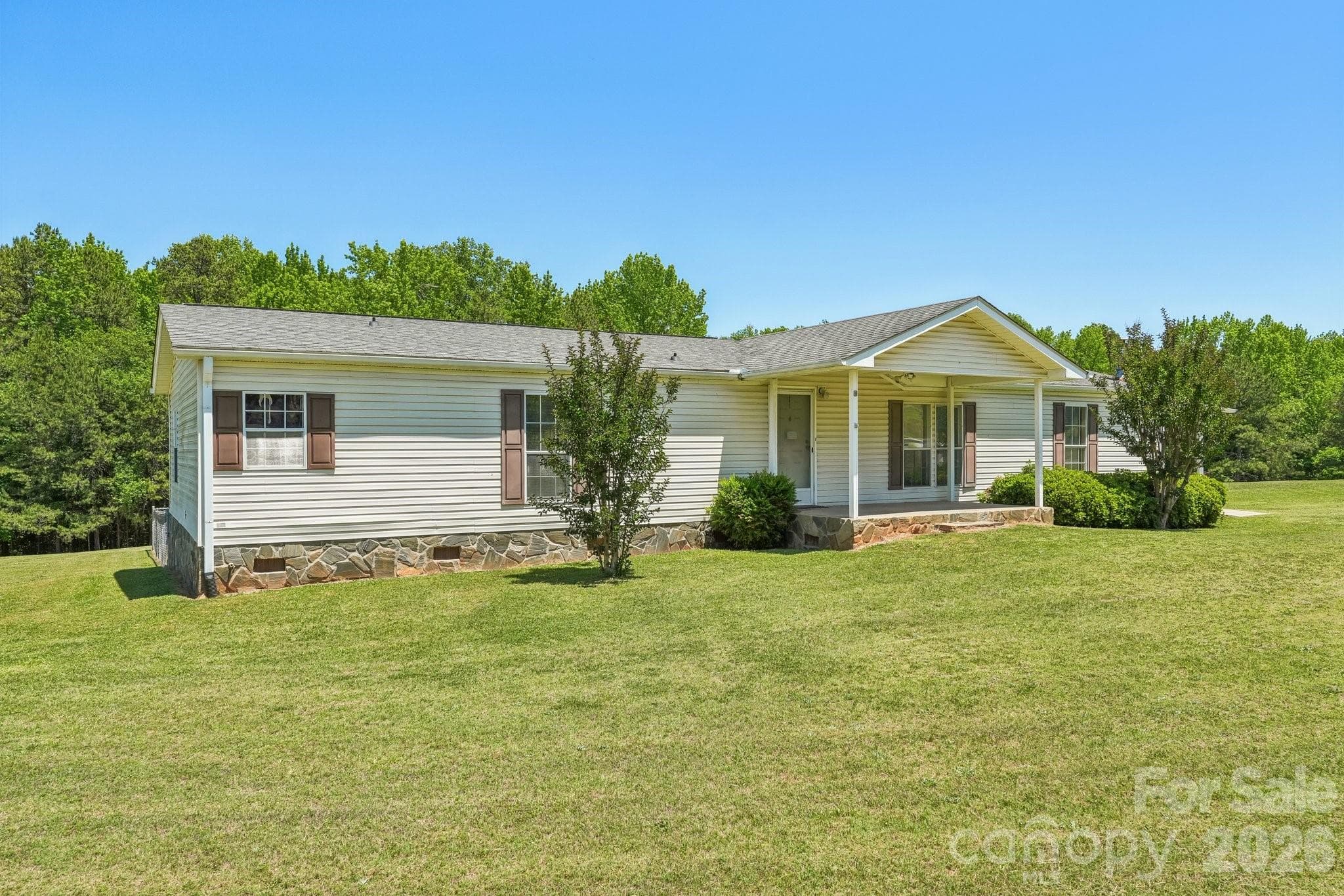 Front view of the home - 160 Allison Road, Cowpens
