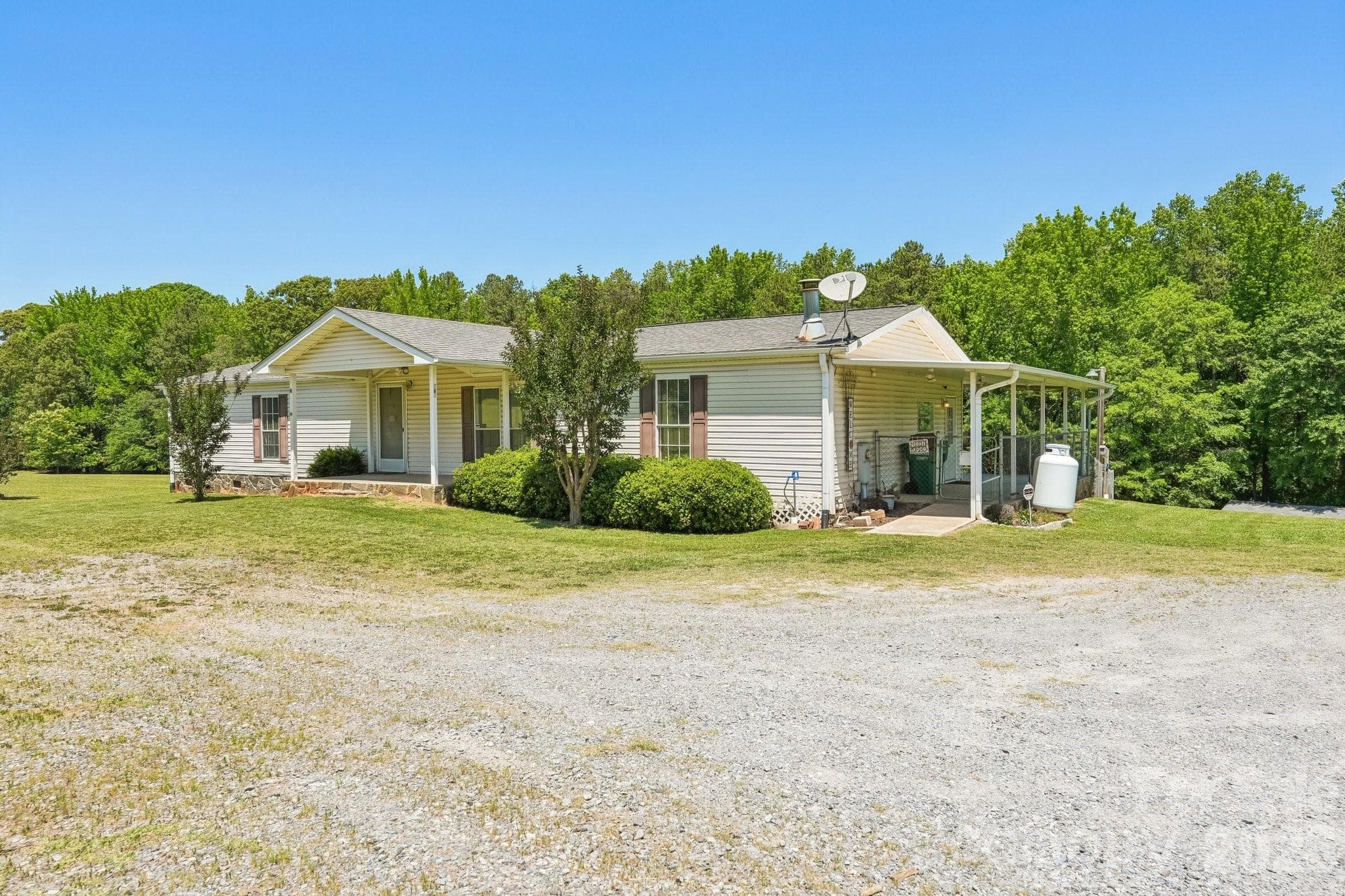 Front view - 160 Allison Road, Cowpens